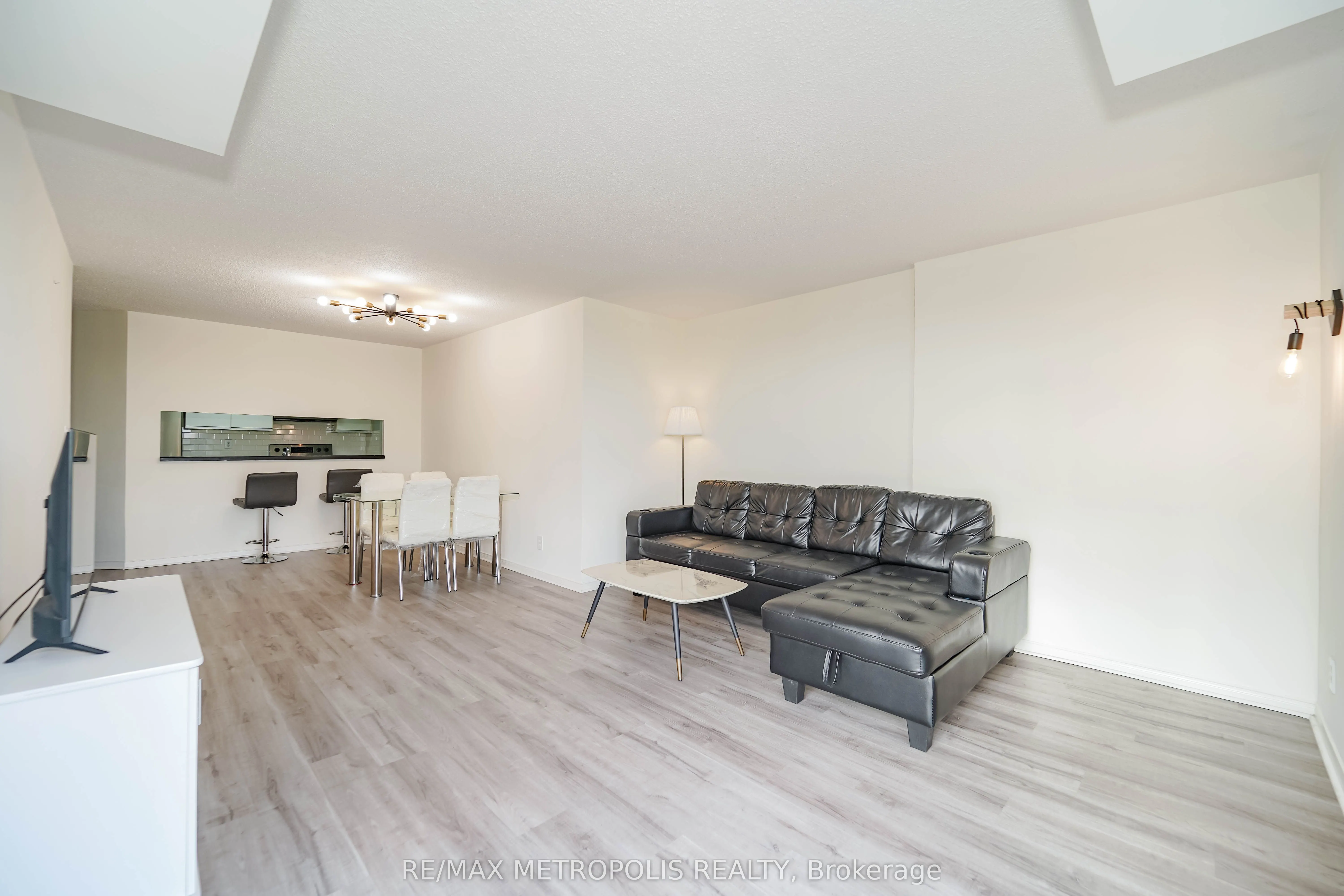 90 Dale Avenue, #502