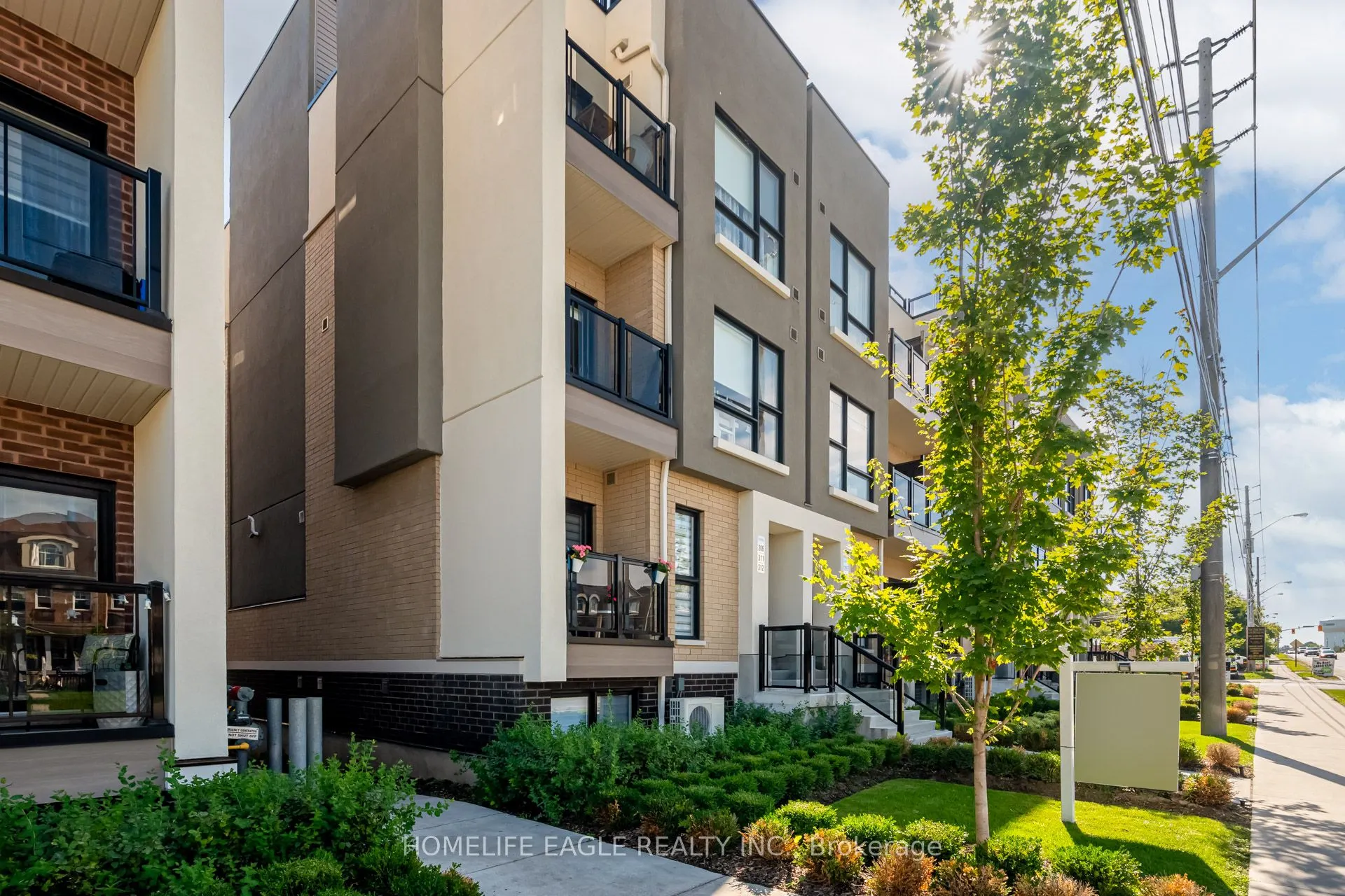 8825 Sheppard Avenue, #311