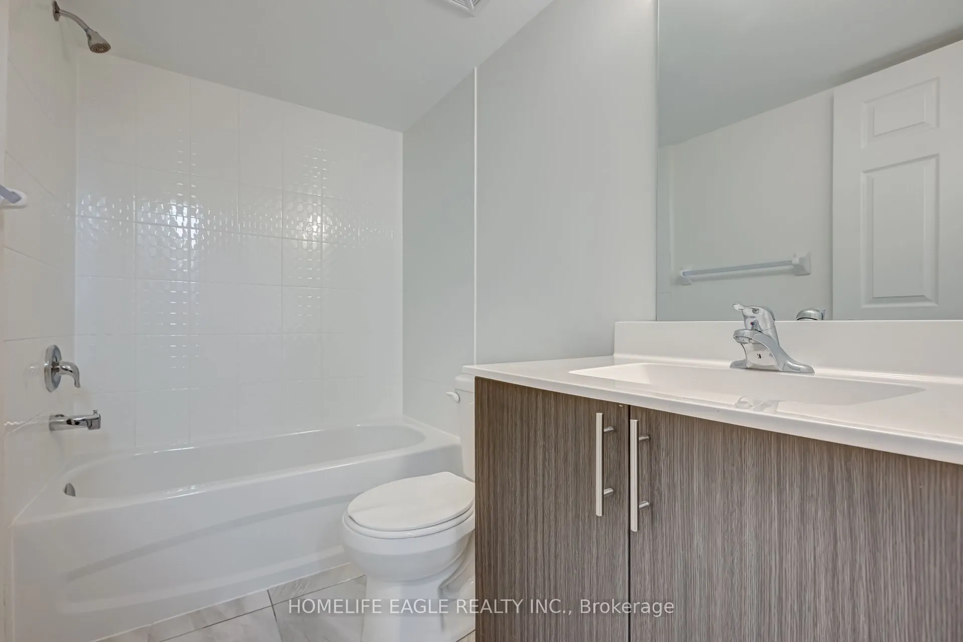 8825 Sheppard Avenue, #311