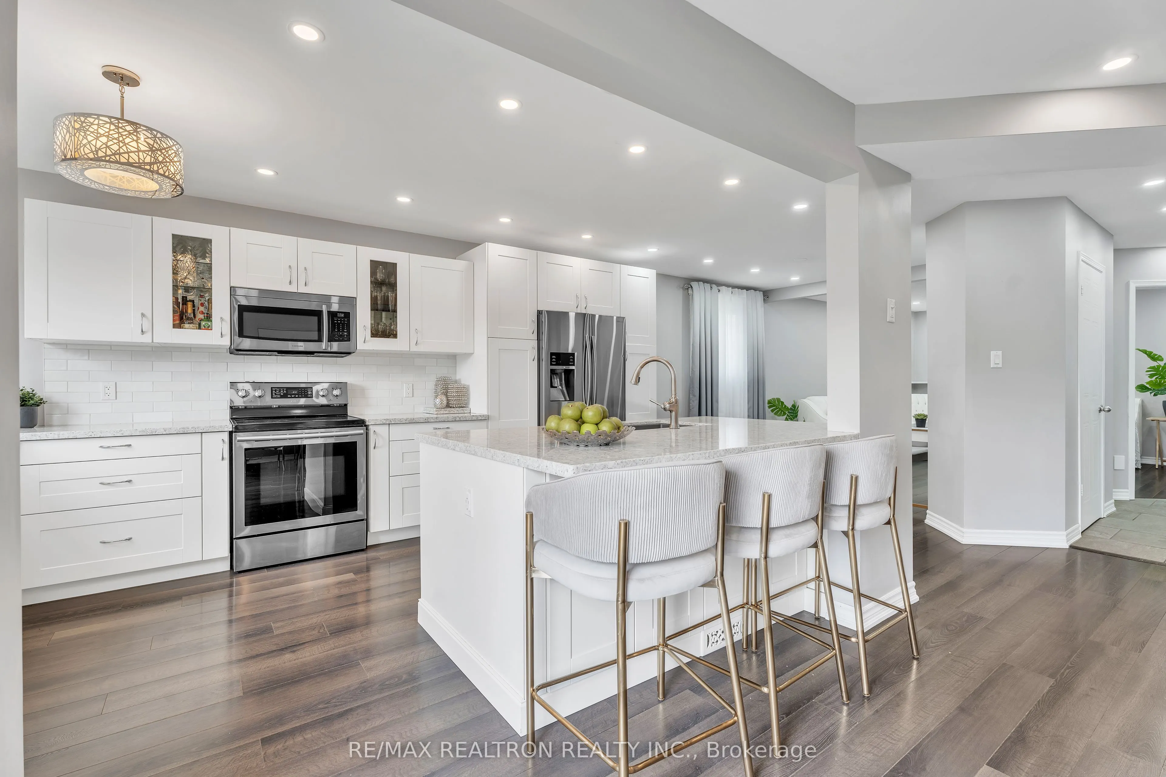 150 Sandringham Drive