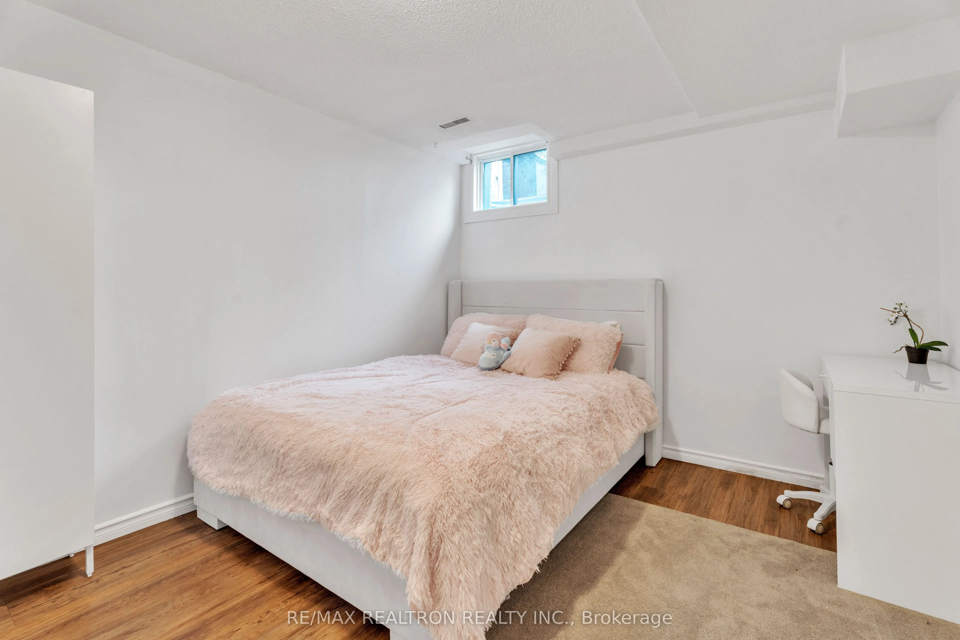 150 Sandringham Drive