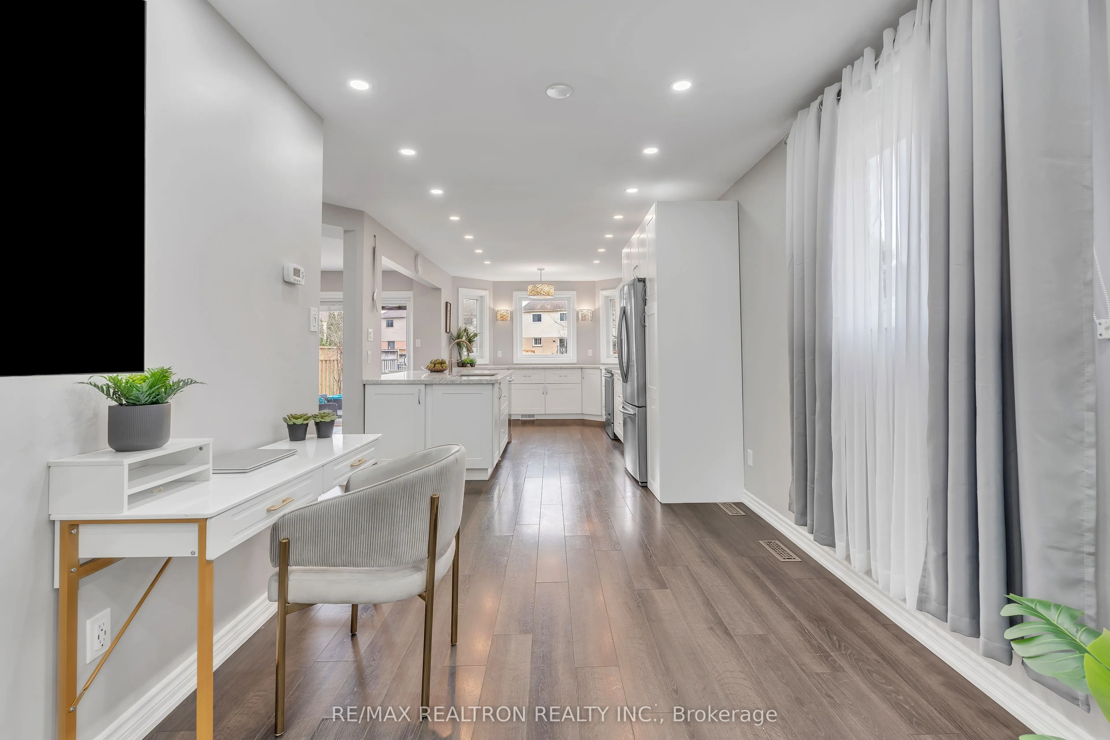 150 Sandringham Drive