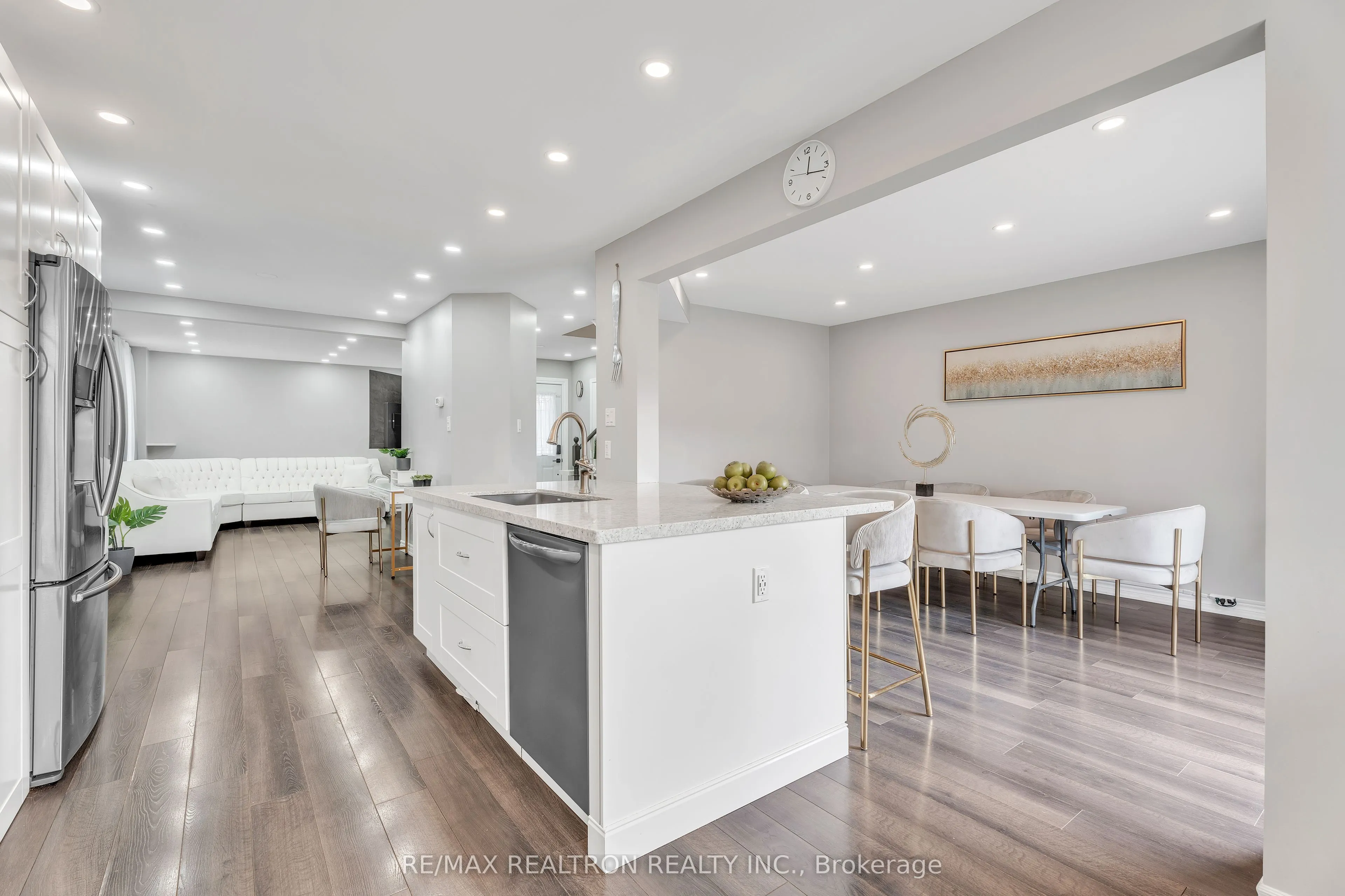 150 Sandringham Drive