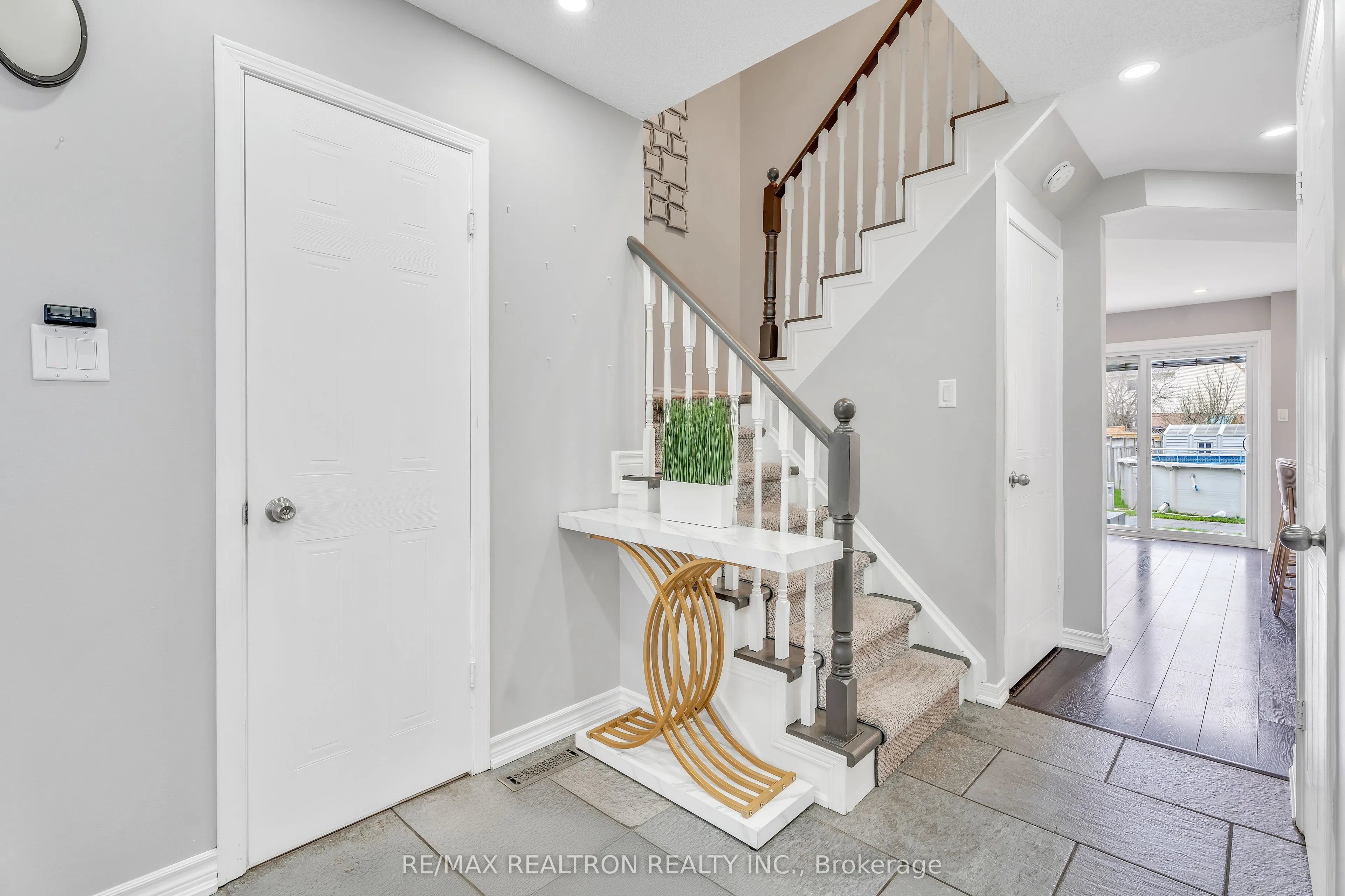 150 Sandringham Drive