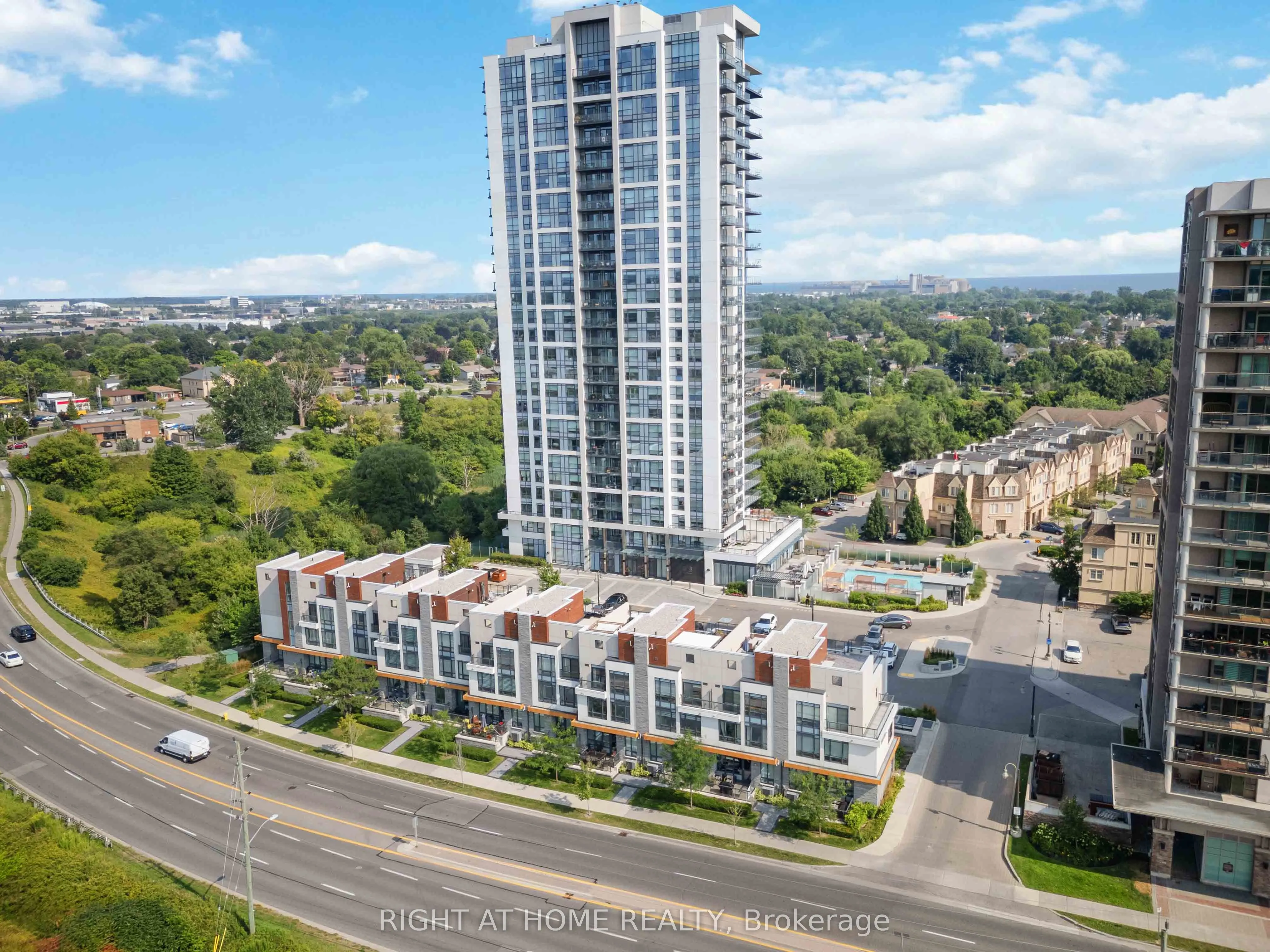 1245 Bayly Street, #Th 8