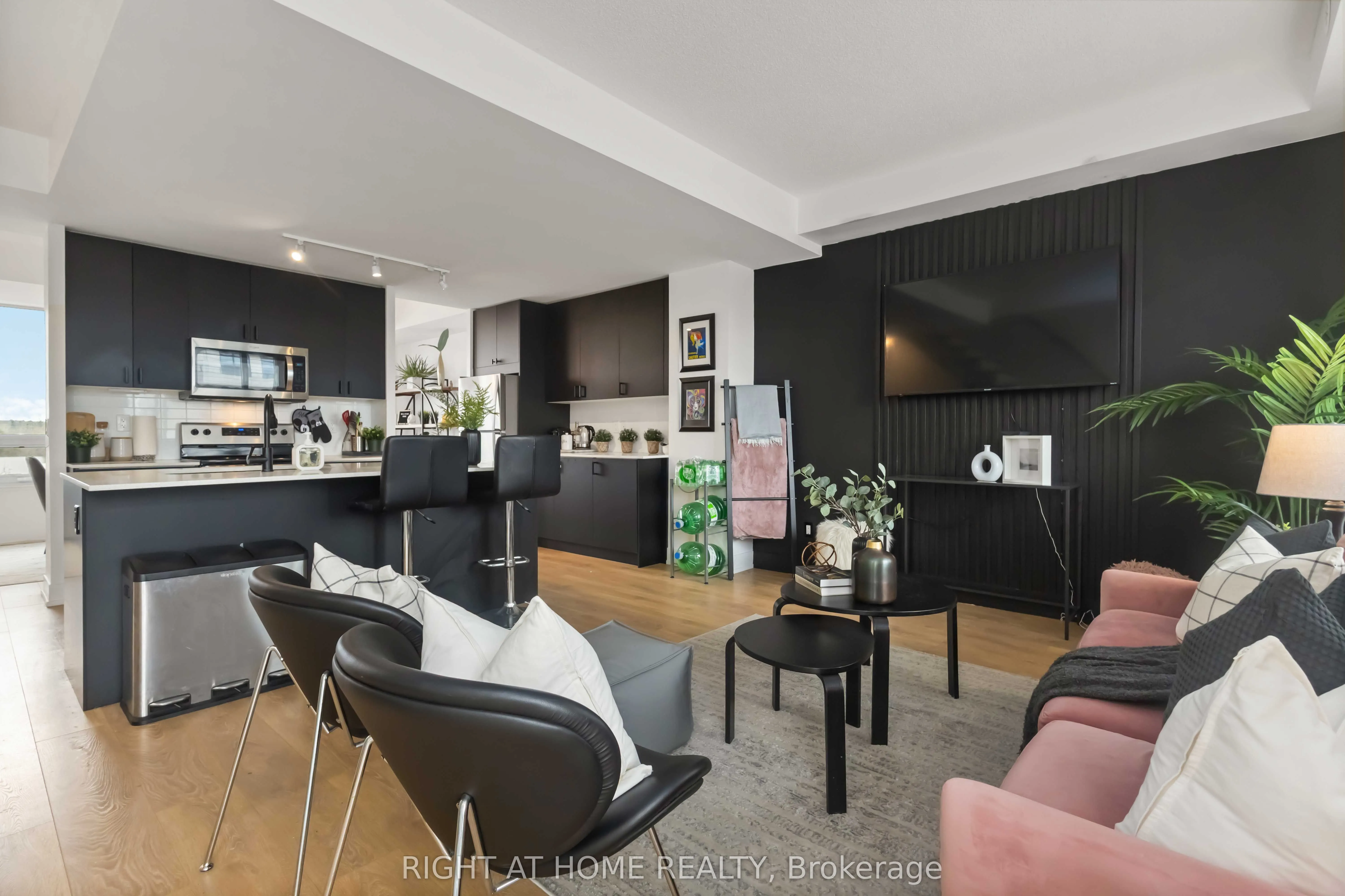 1245 Bayly Street, #Th 8