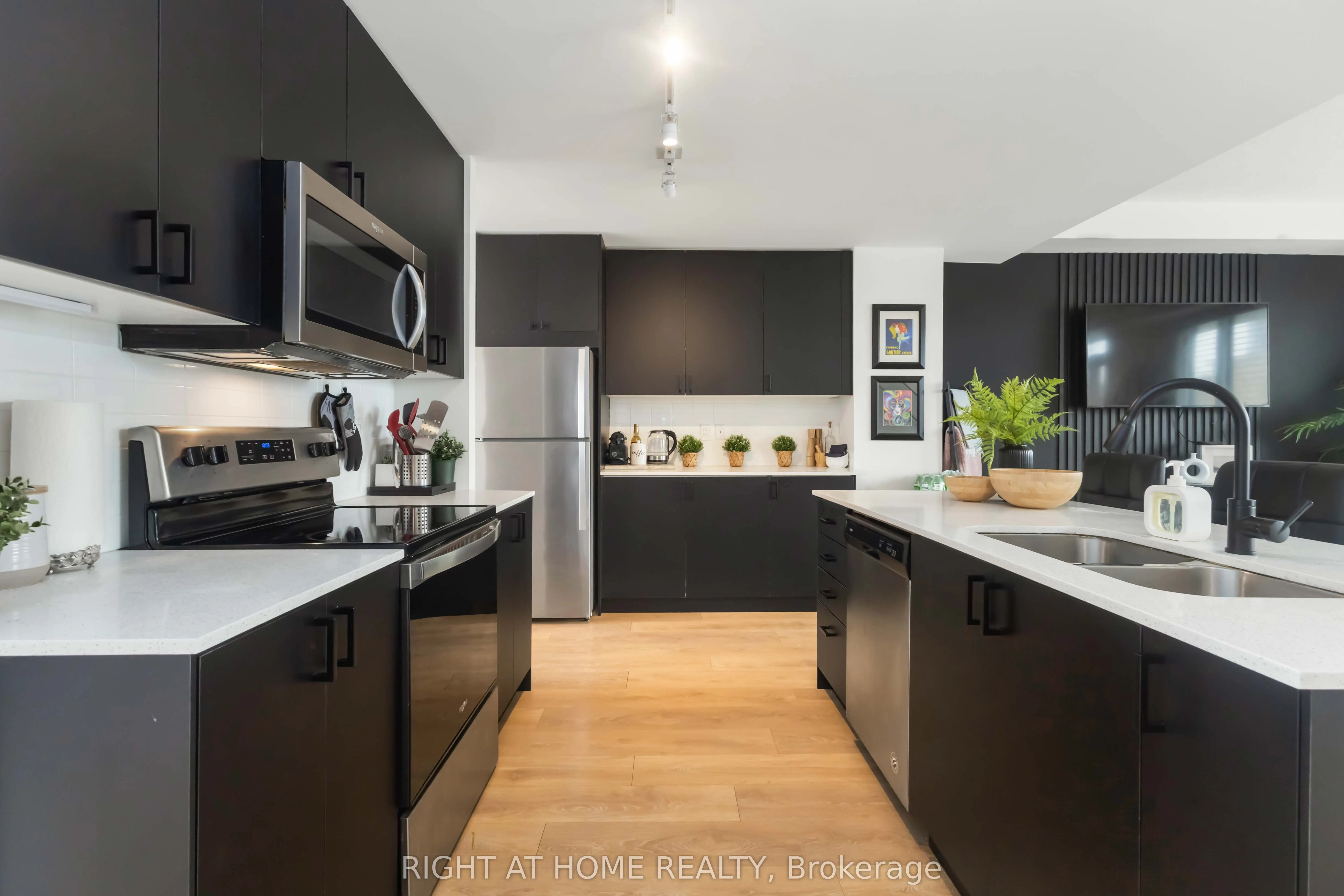 1245 Bayly Street, #Th 8