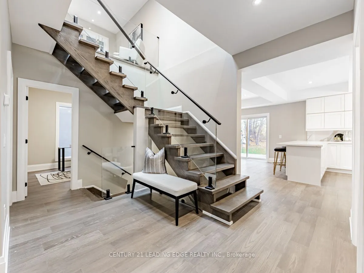 19 DONALDA Crescent