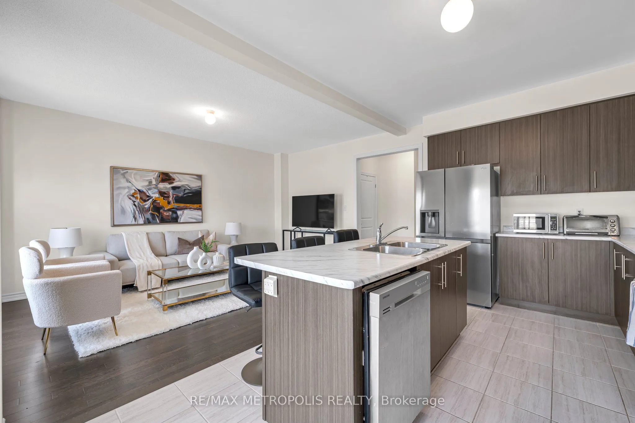 1129 CAMEO Street