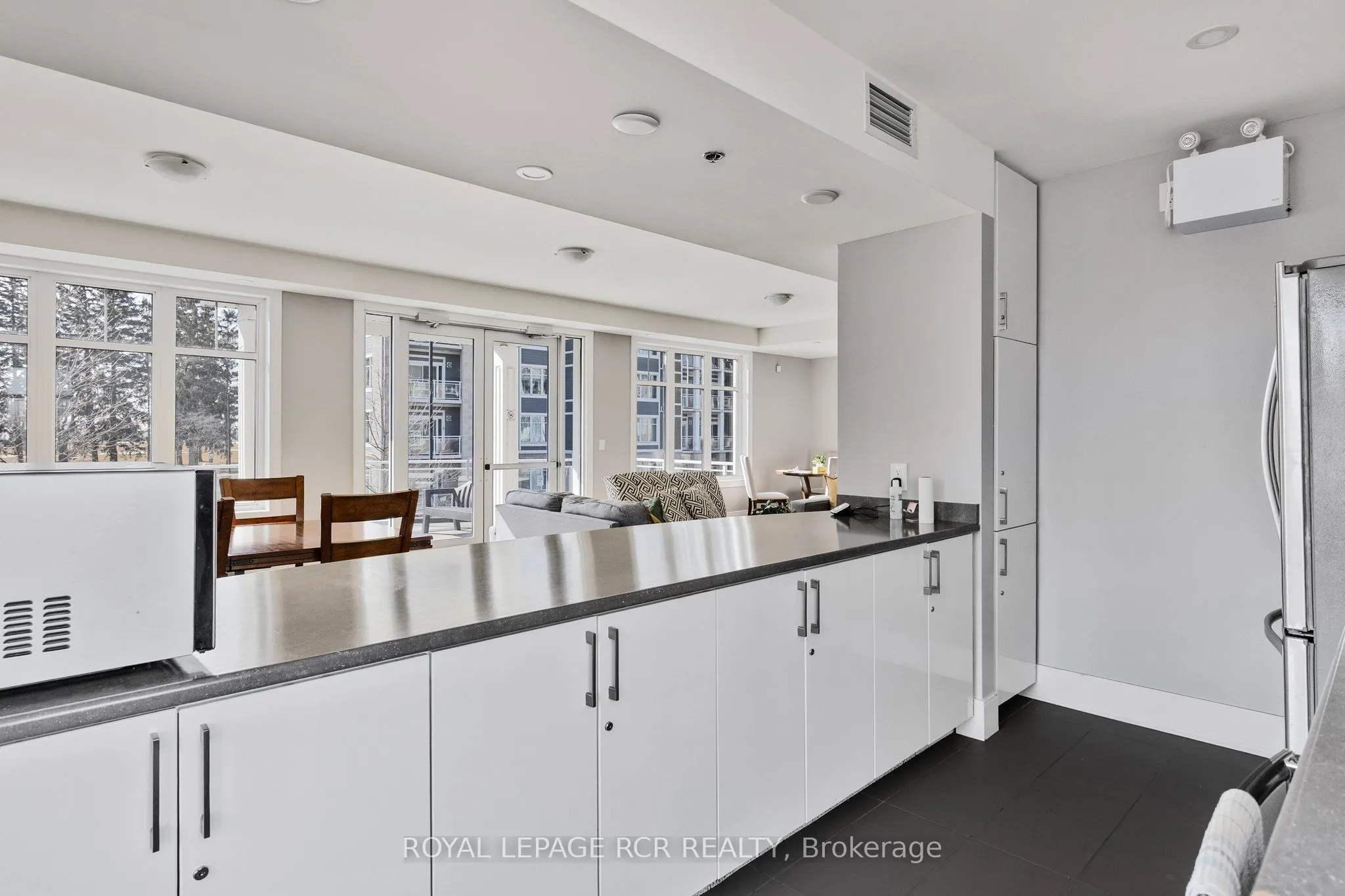 670 Gordon Street, #408