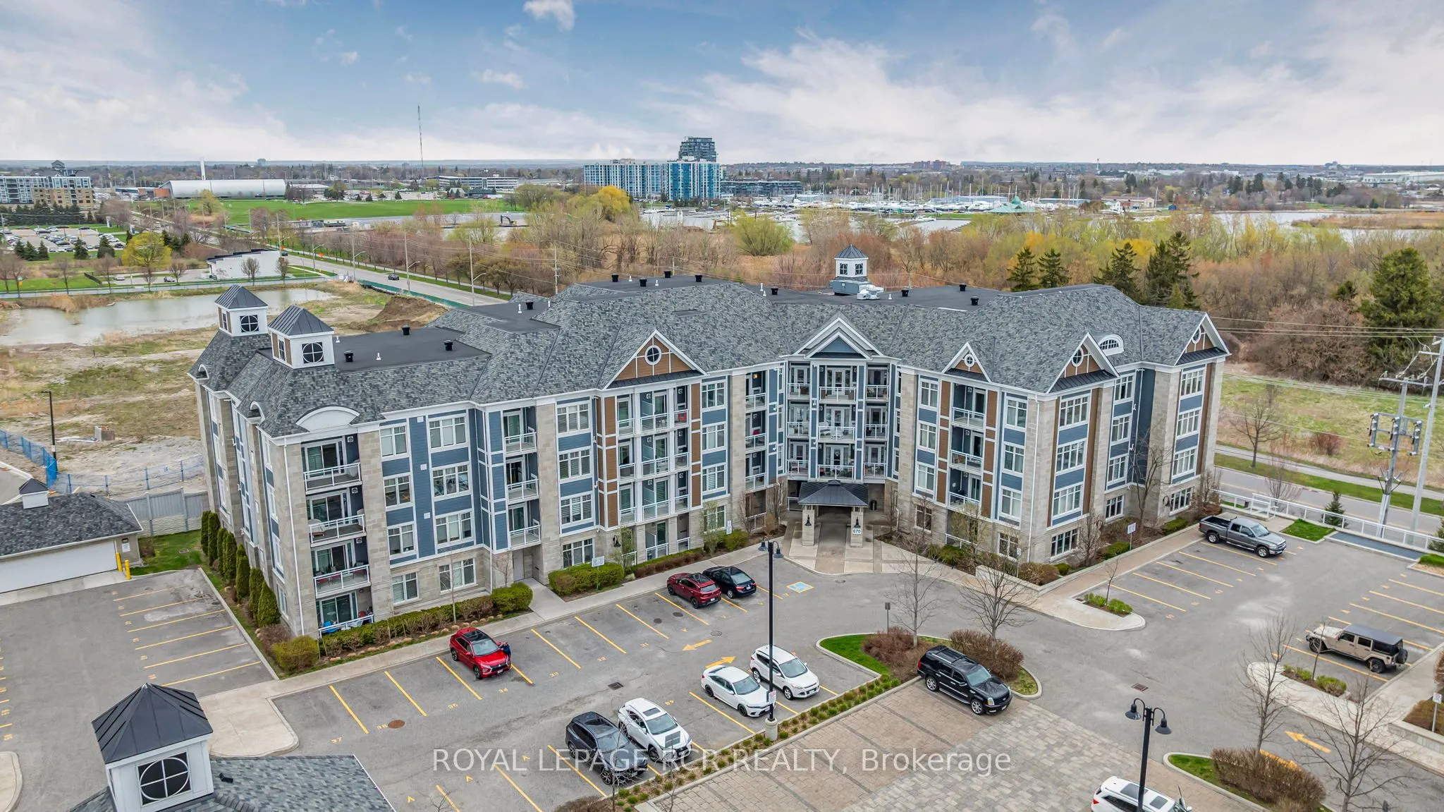 670 Gordon Street, #408