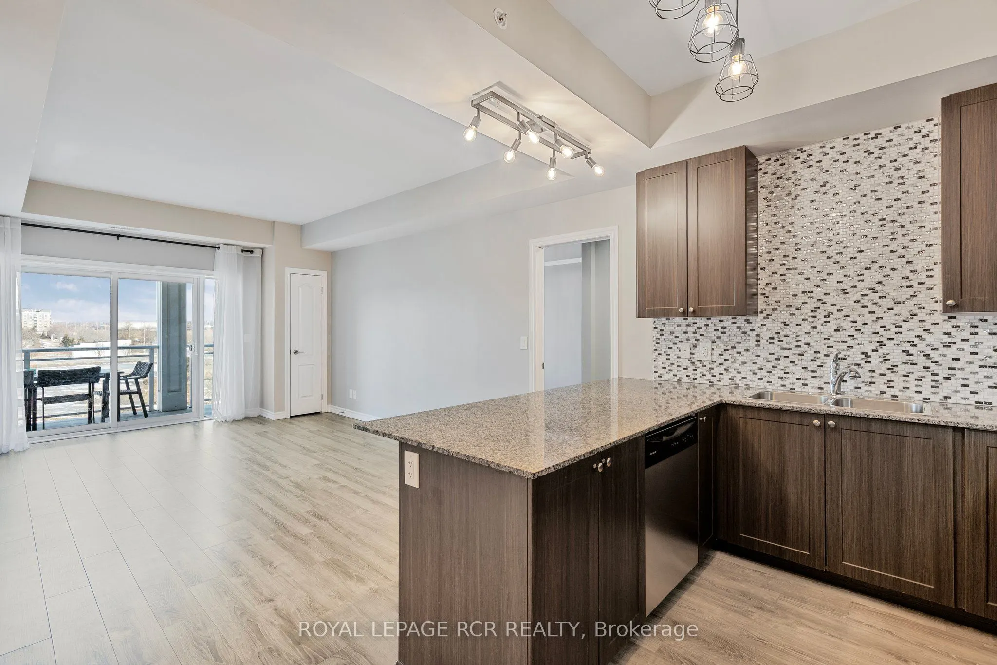 670 Gordon Street, #408