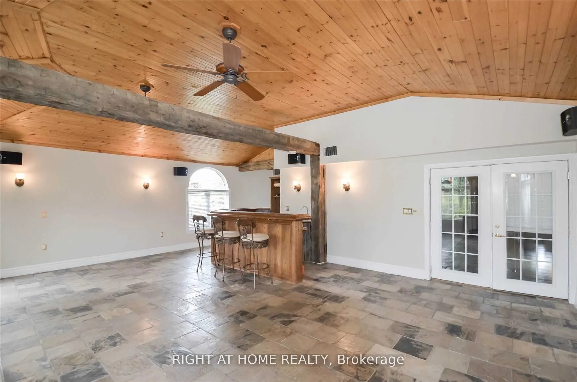 2614 Head Road