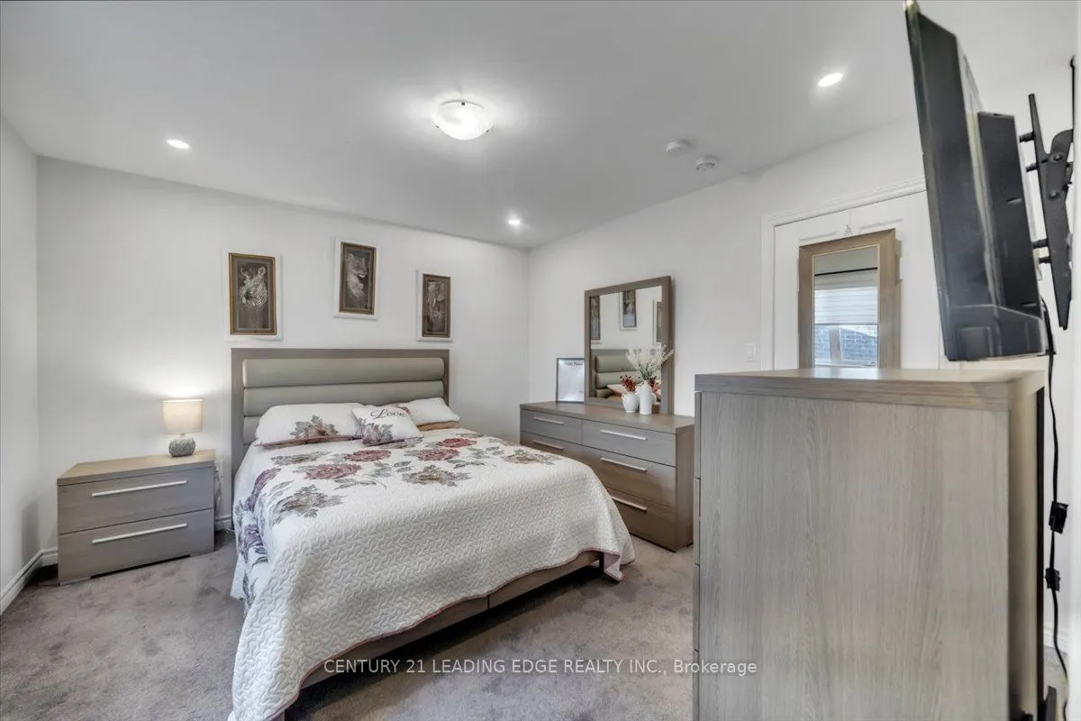 47 Crombie Street
