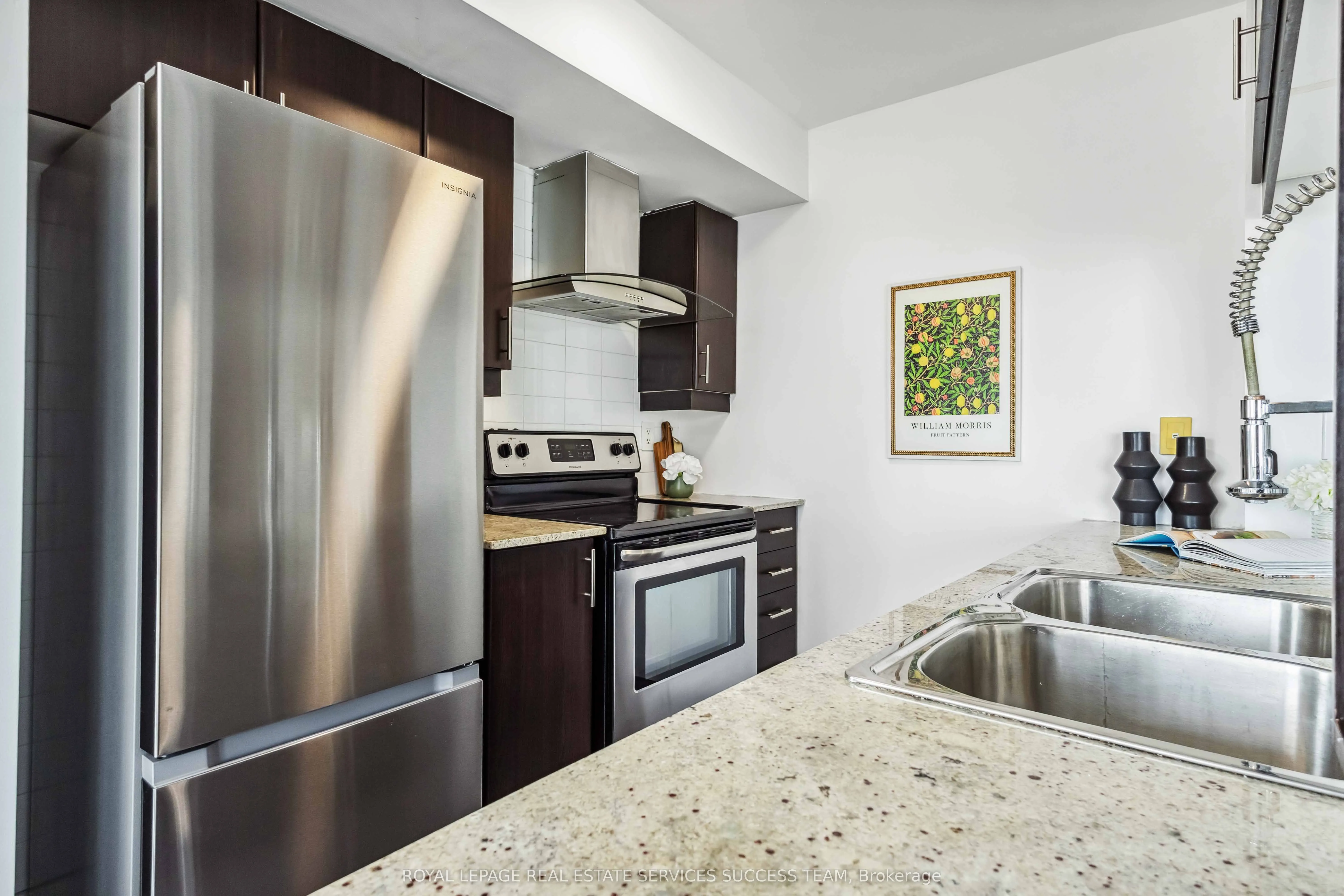 25 Town Centre Court, #1205