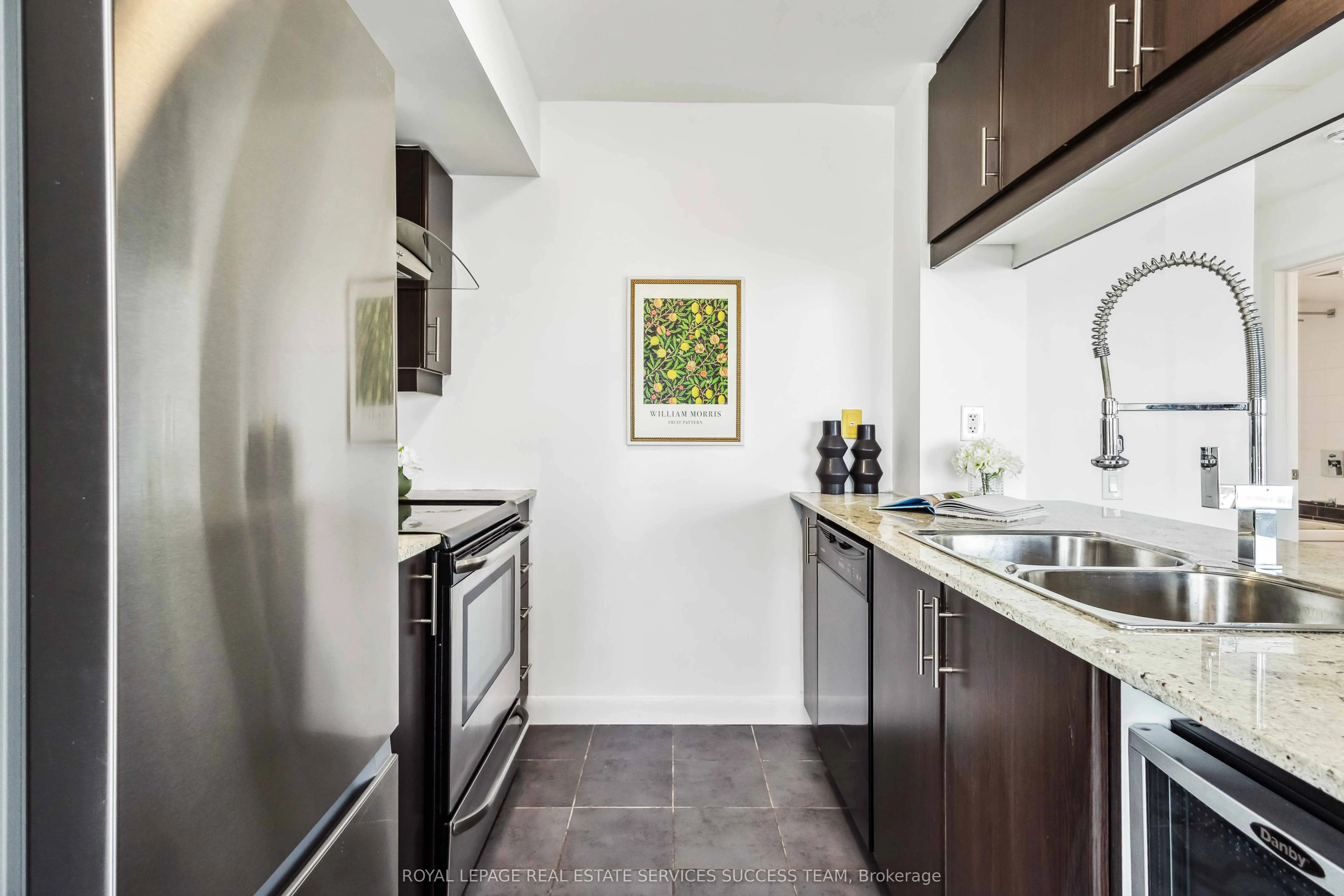 25 Town Centre Court, #1205