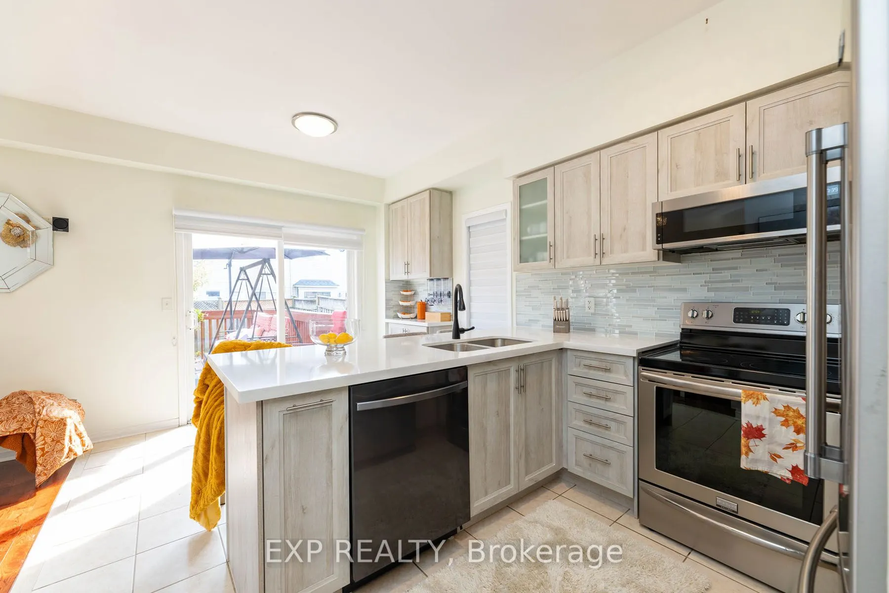 111 Knowles Drive