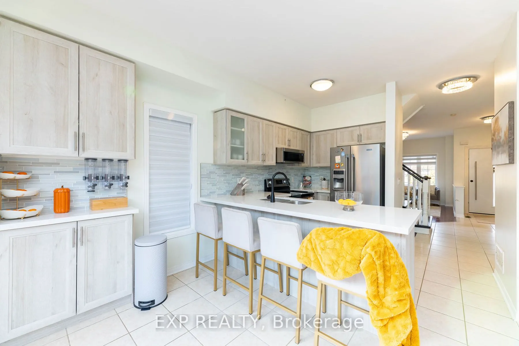 111 Knowles Drive