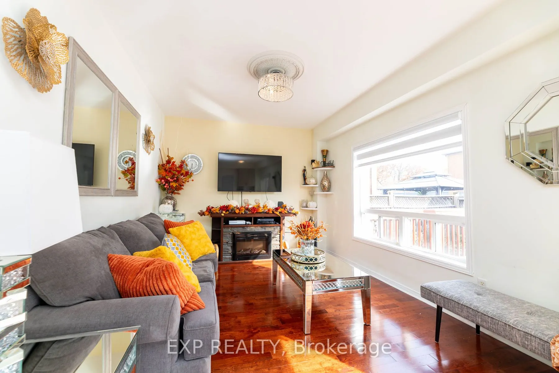 111 Knowles Drive