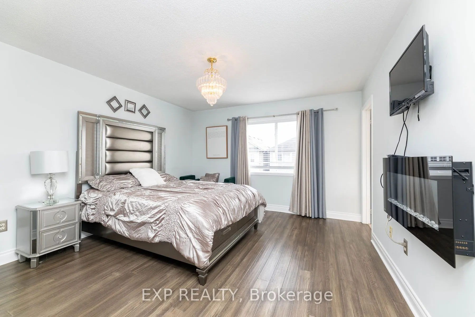 111 Knowles Drive