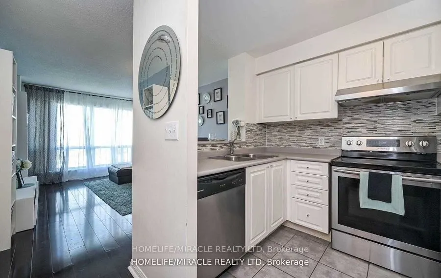 11 Lee Centre Drive, #2305