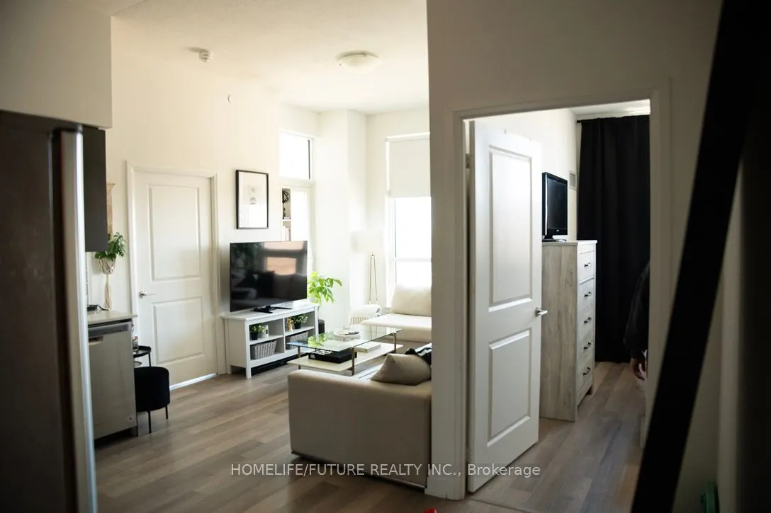 3121 Sheppard Avenue E, #908