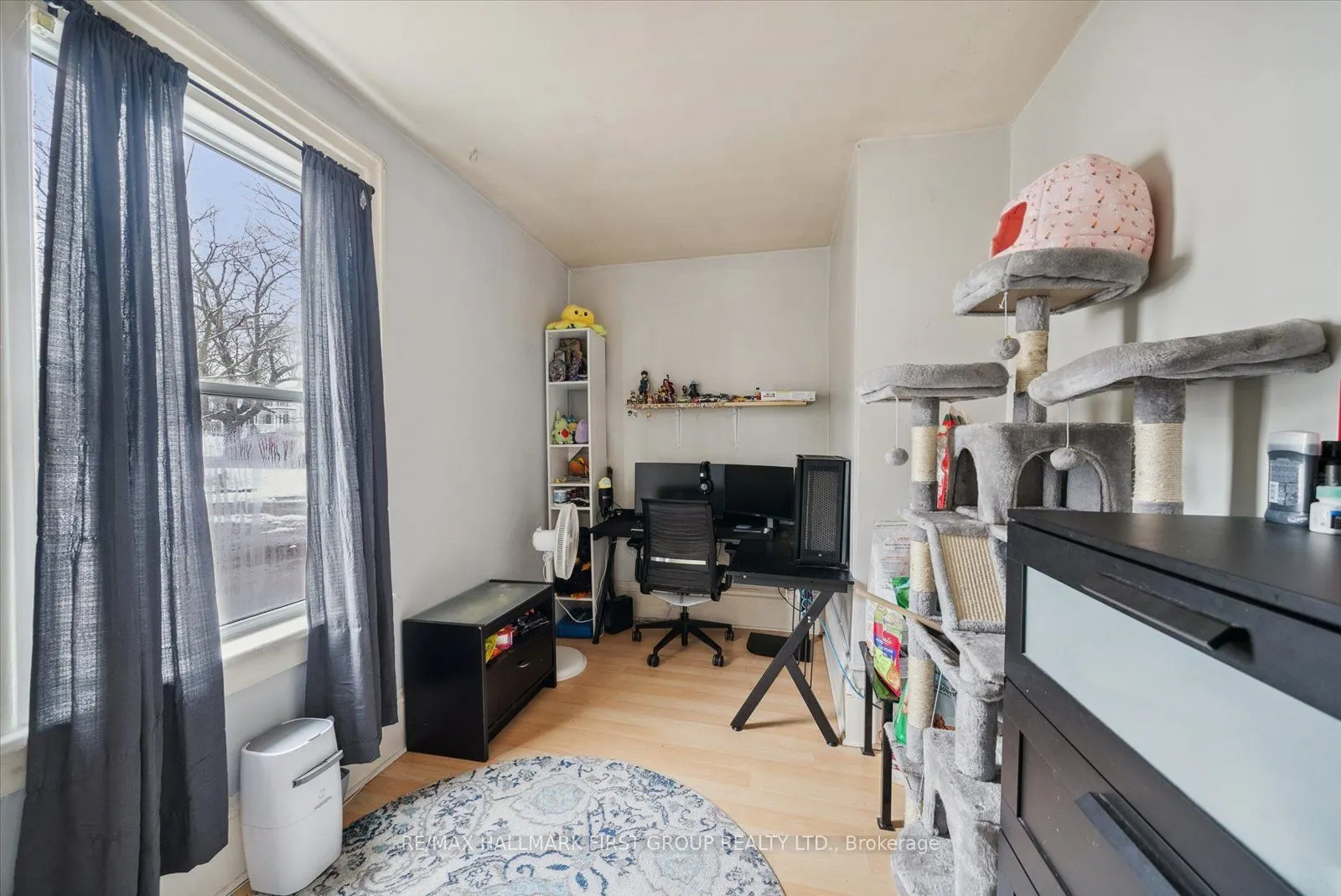 219 Cochrane Street