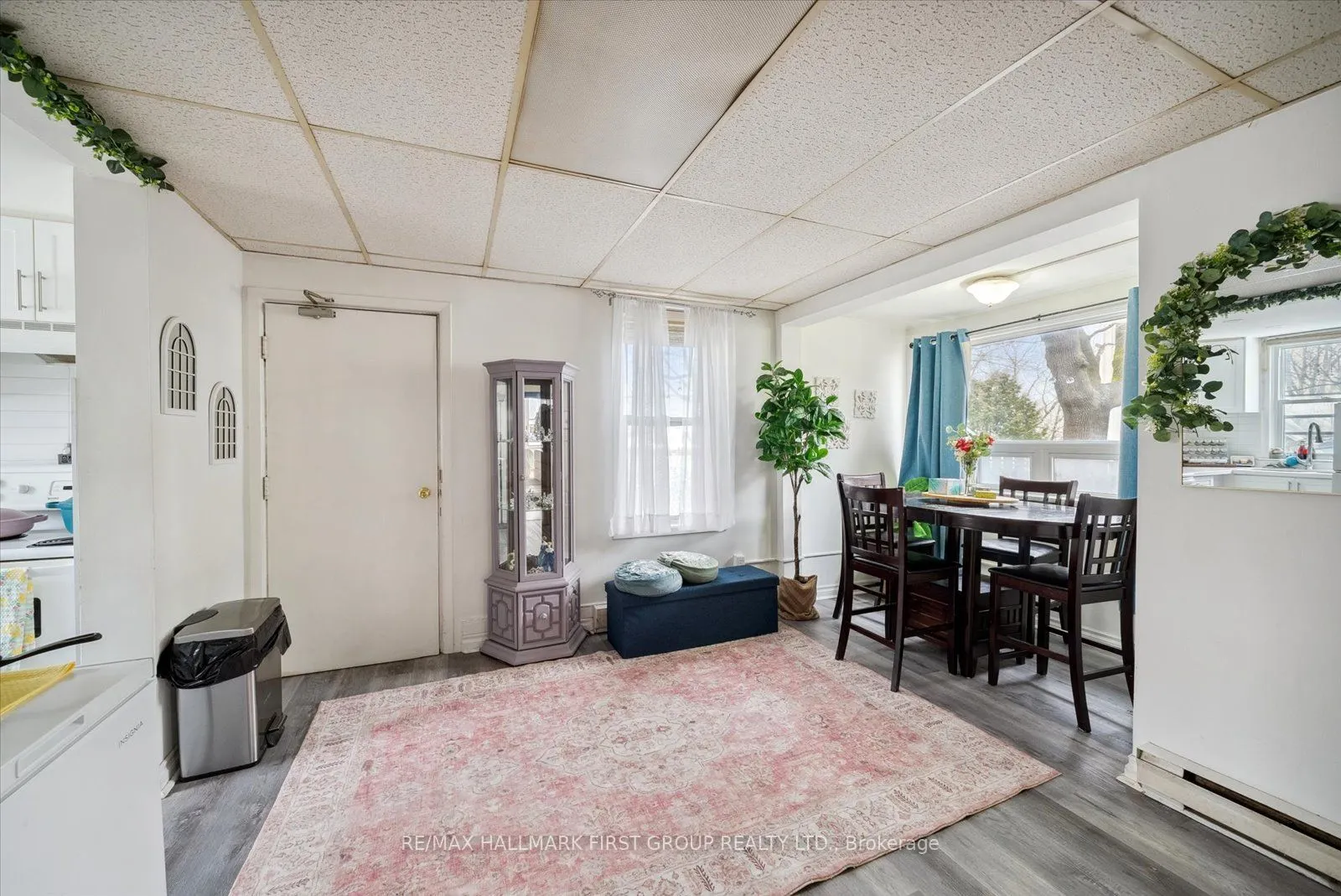 219 Cochrane Street