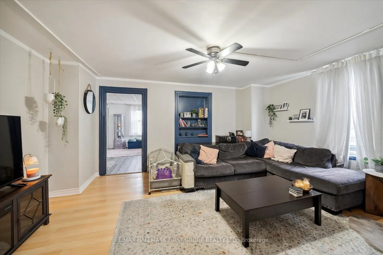 219 Cochrane Street
