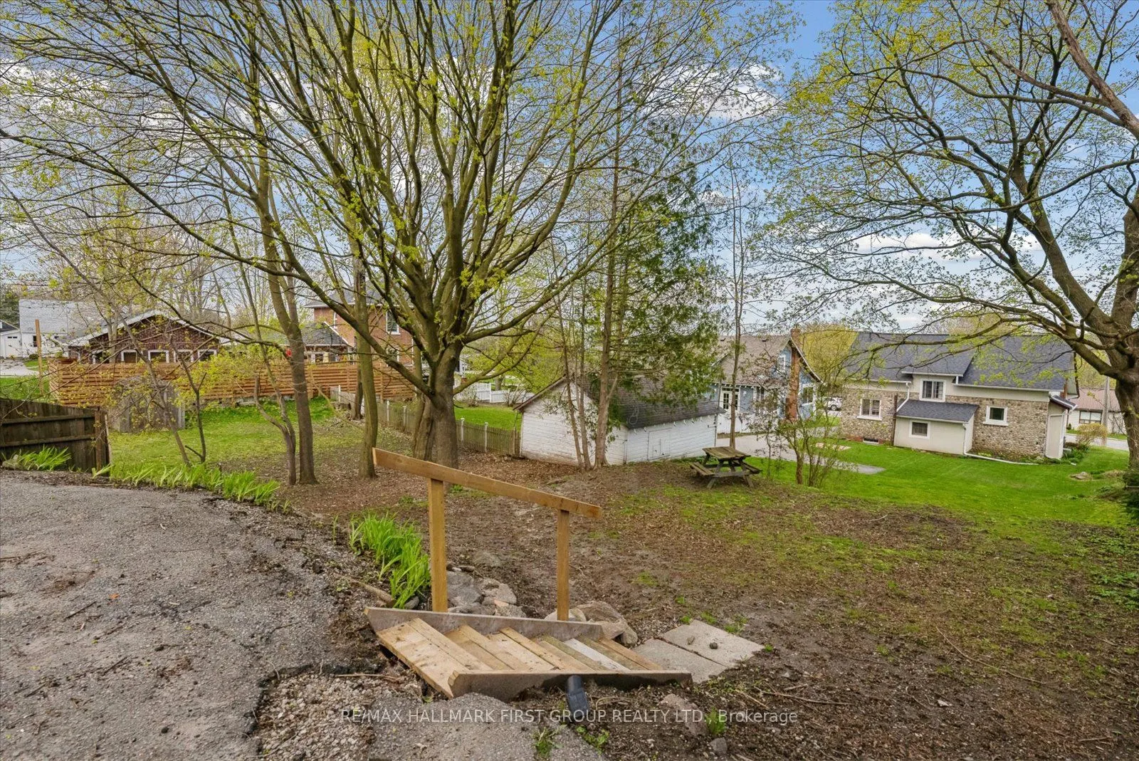 219 Cochrane Street