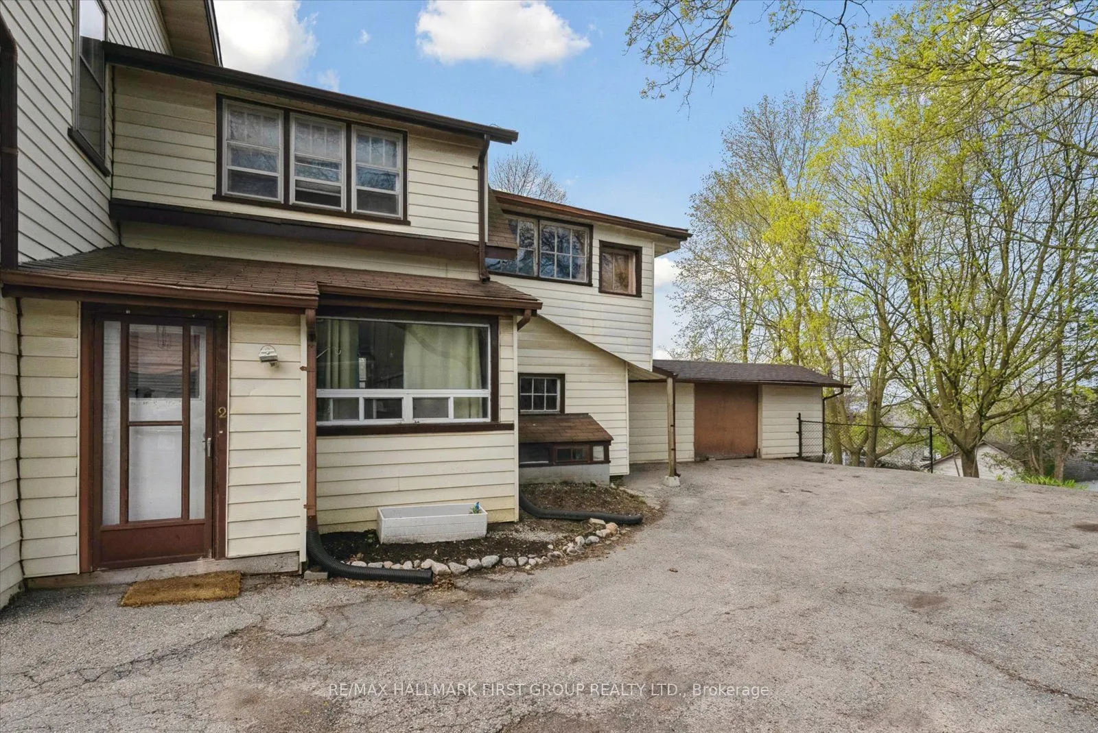 219 Cochrane Street