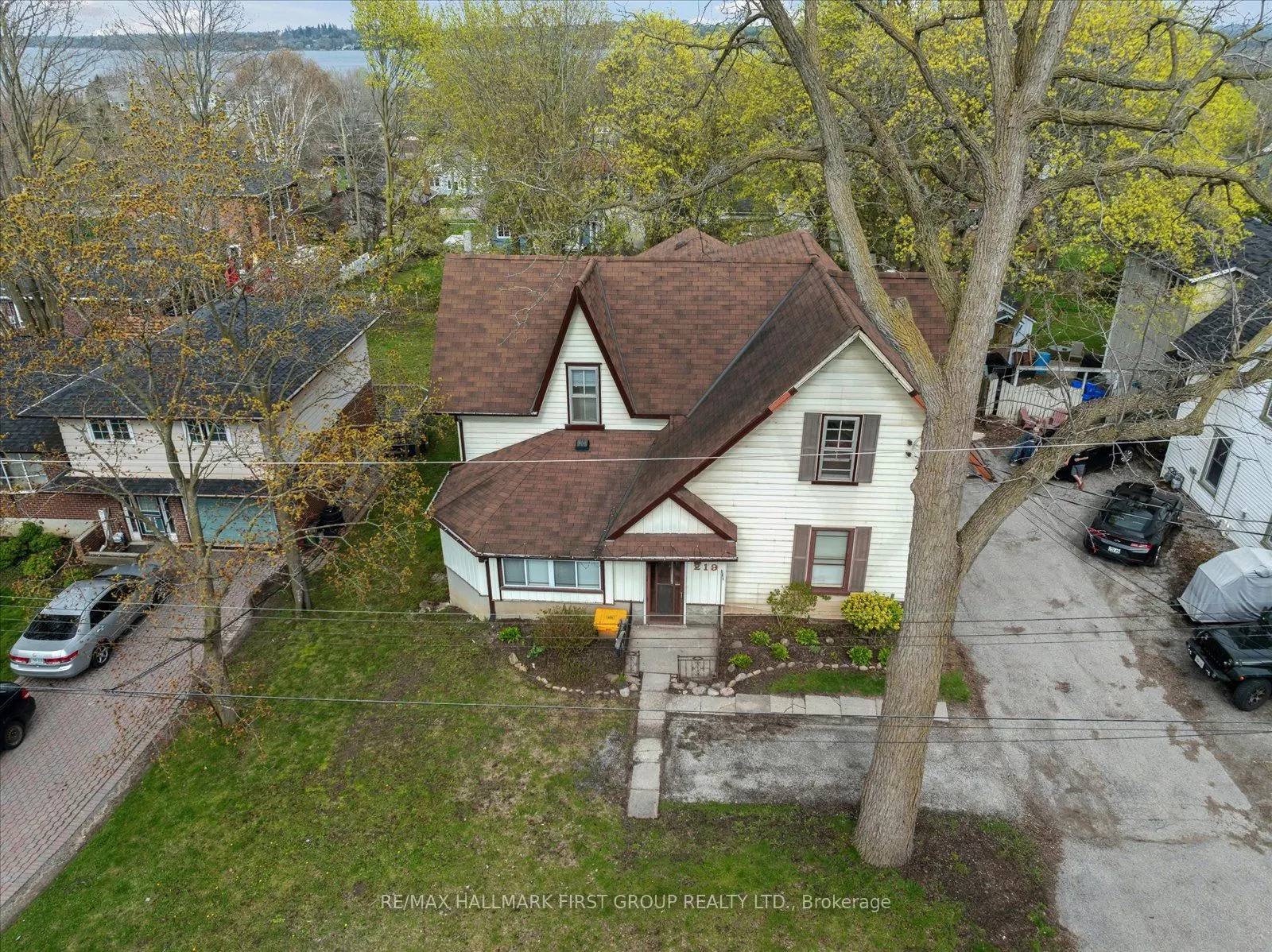 219 Cochrane Street