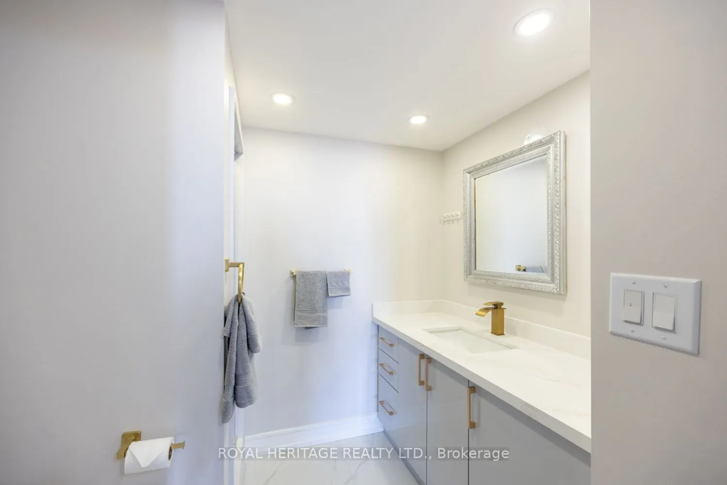 90 Dale Avenue, #1003