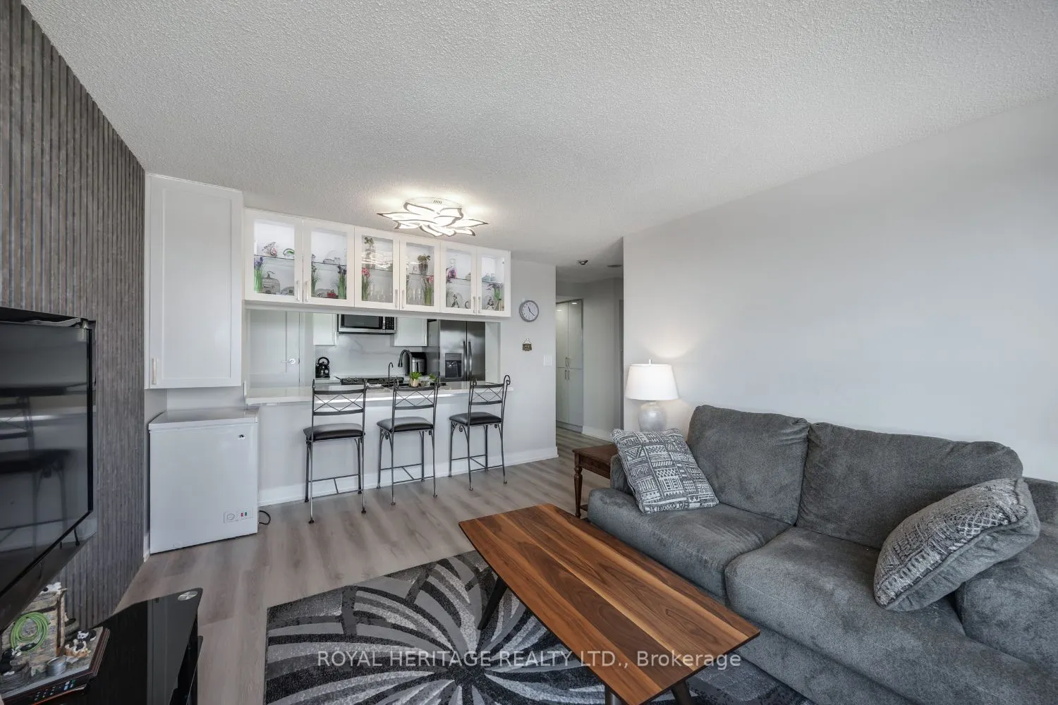 90 Dale Avenue, #1003