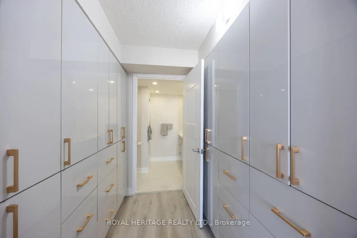 90 Dale Avenue, #1003