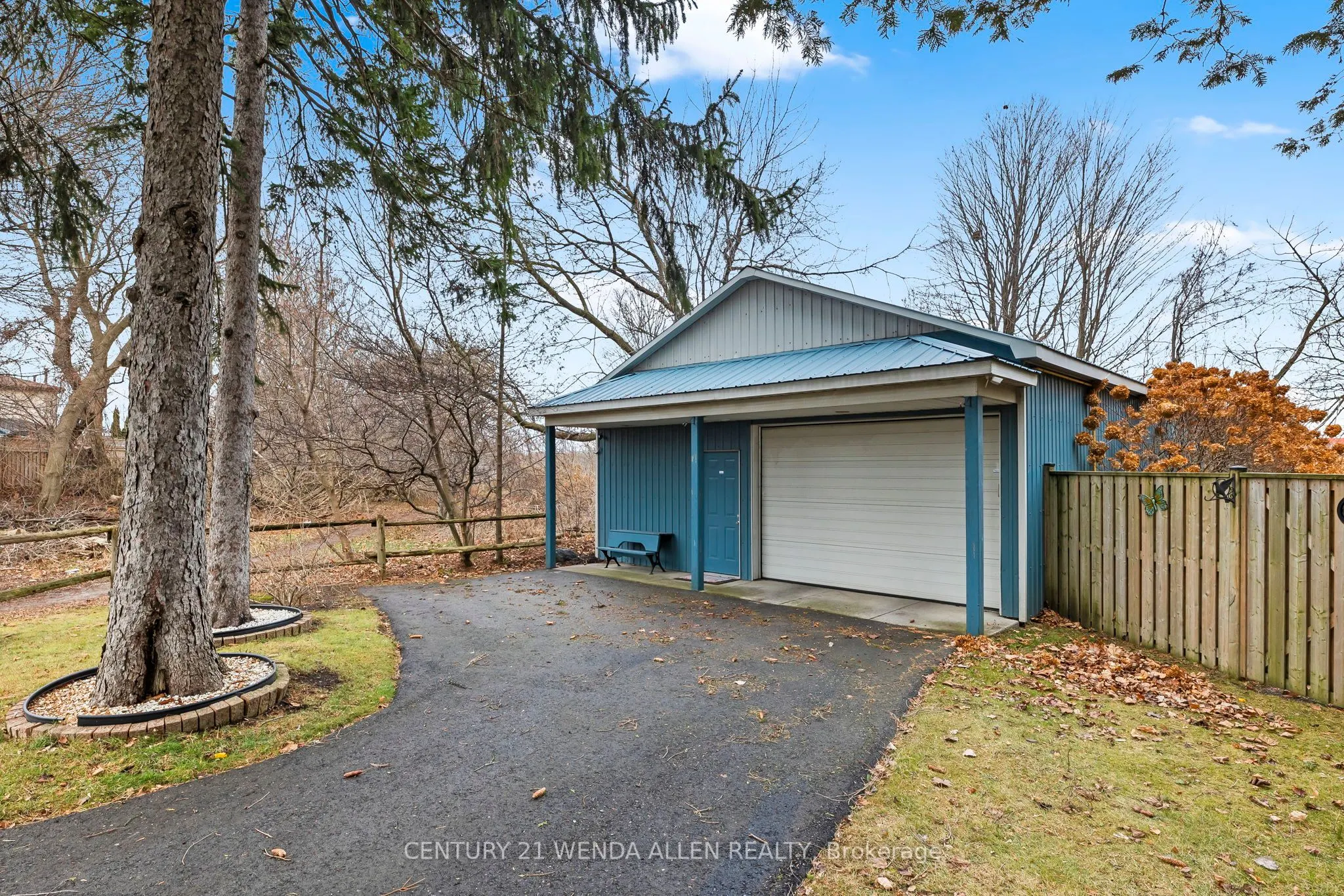 995 Cedar Street
