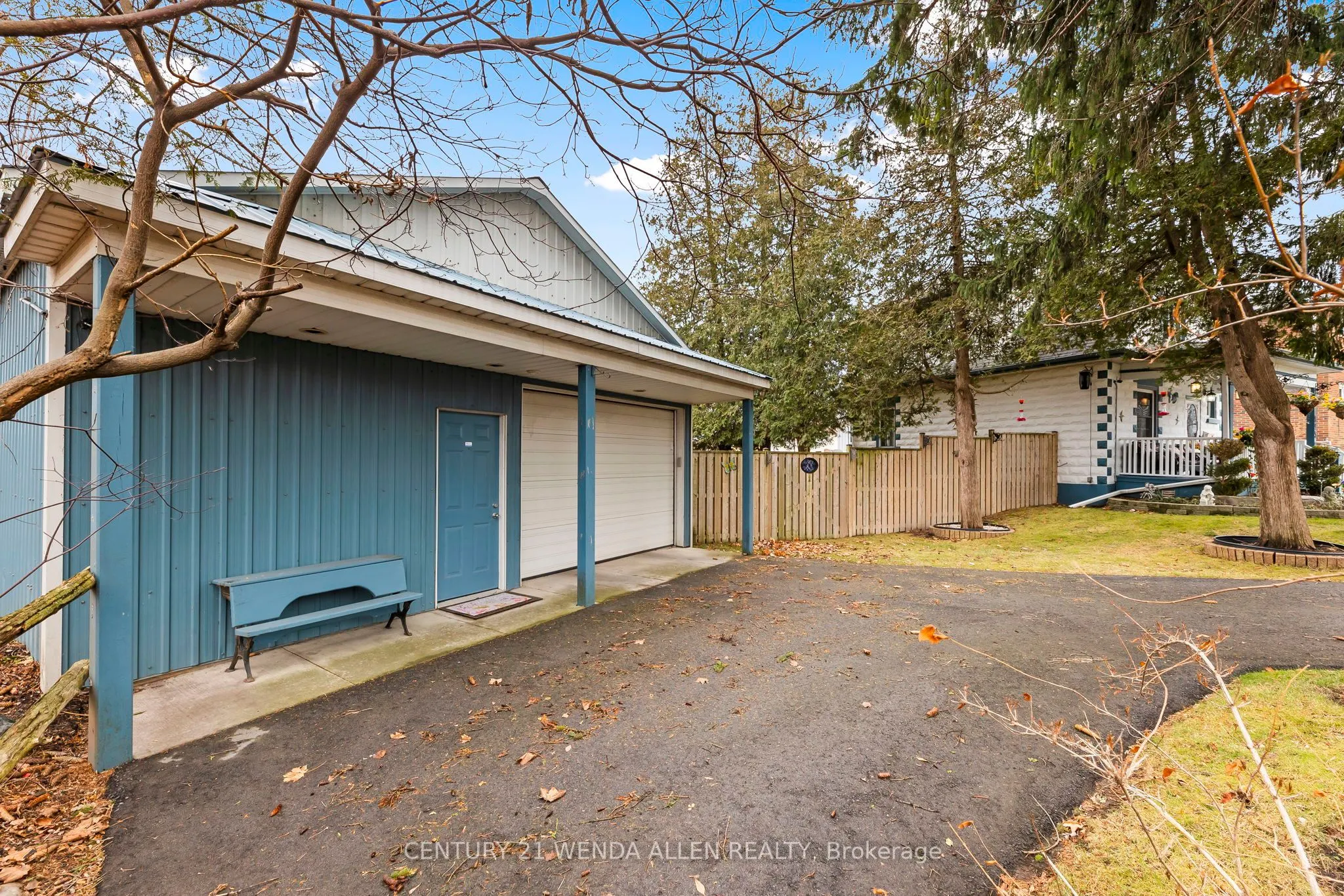 995 Cedar Street