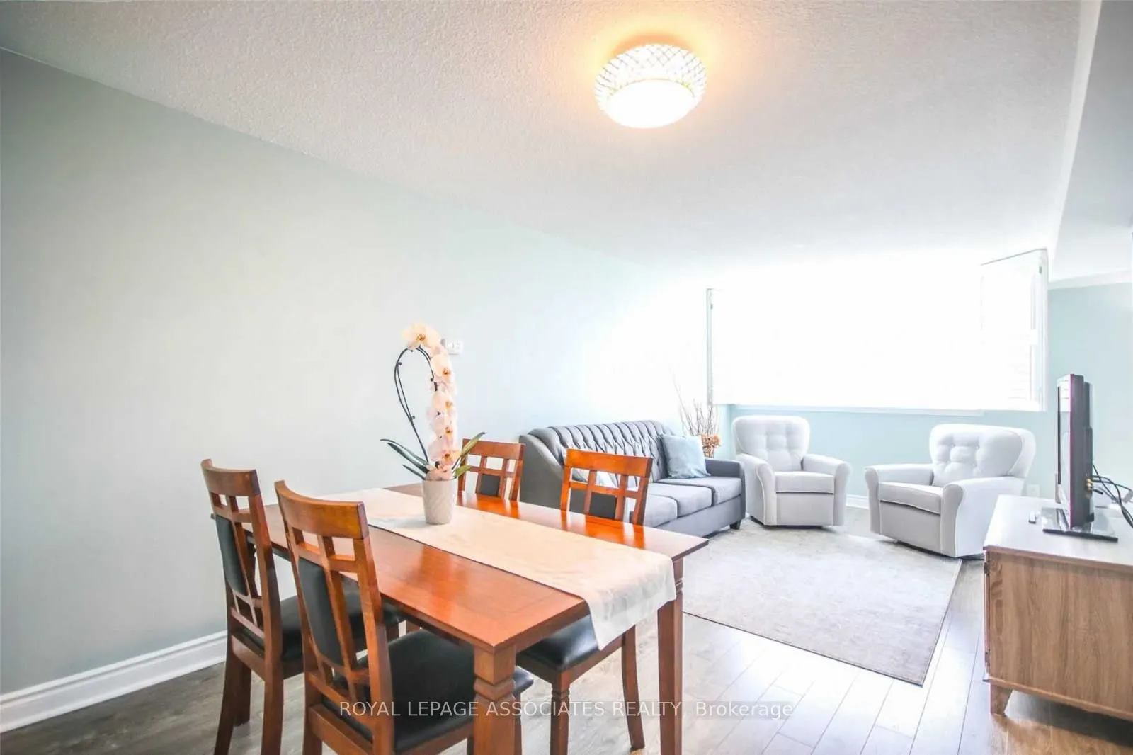 2466 Eglinton Avenue E, #LP11