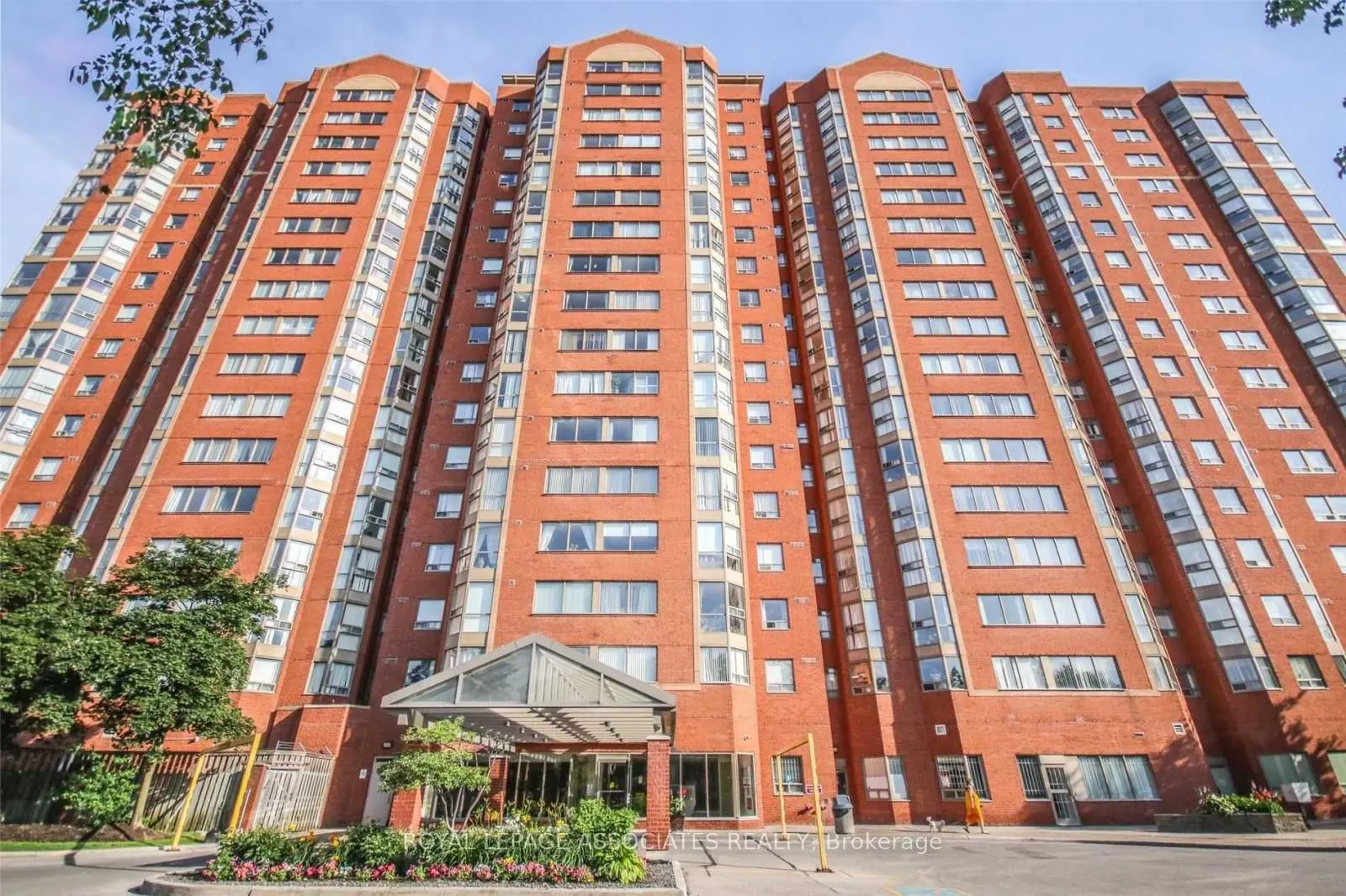 2466 Eglinton Avenue E, #LP11