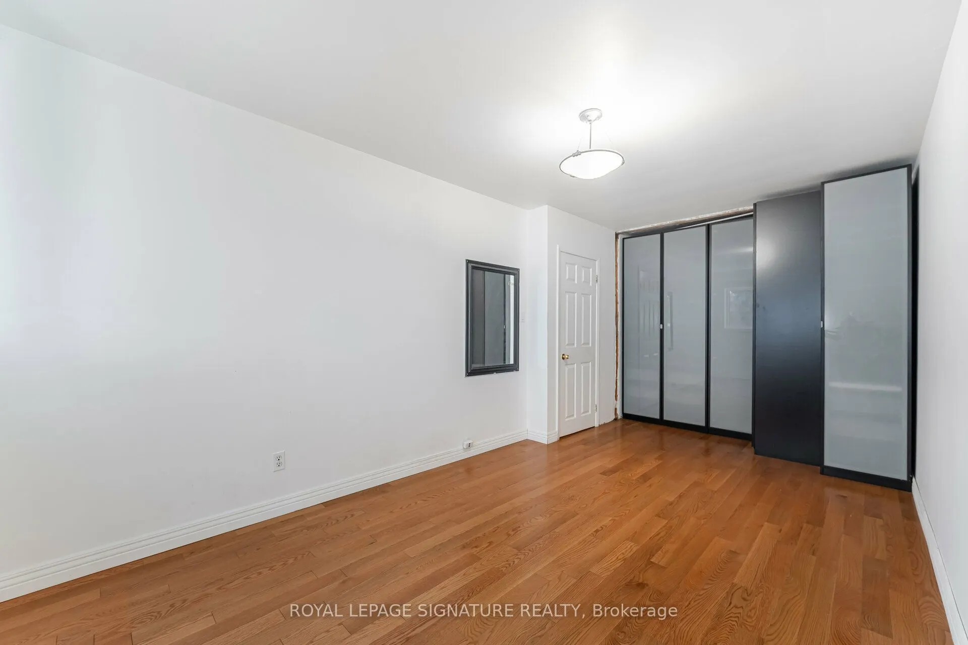23 Gardentree Street