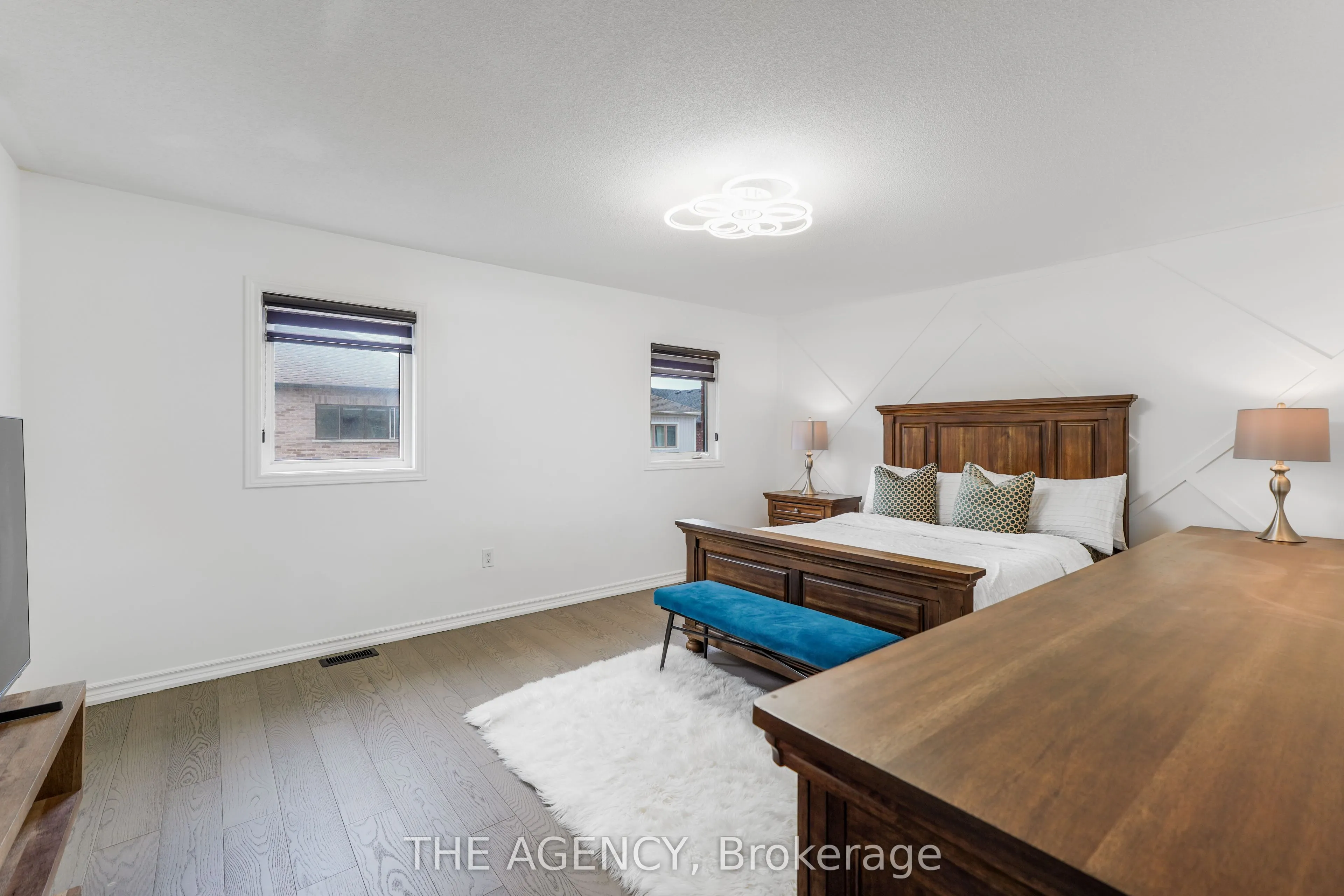 10 Moses Crescent