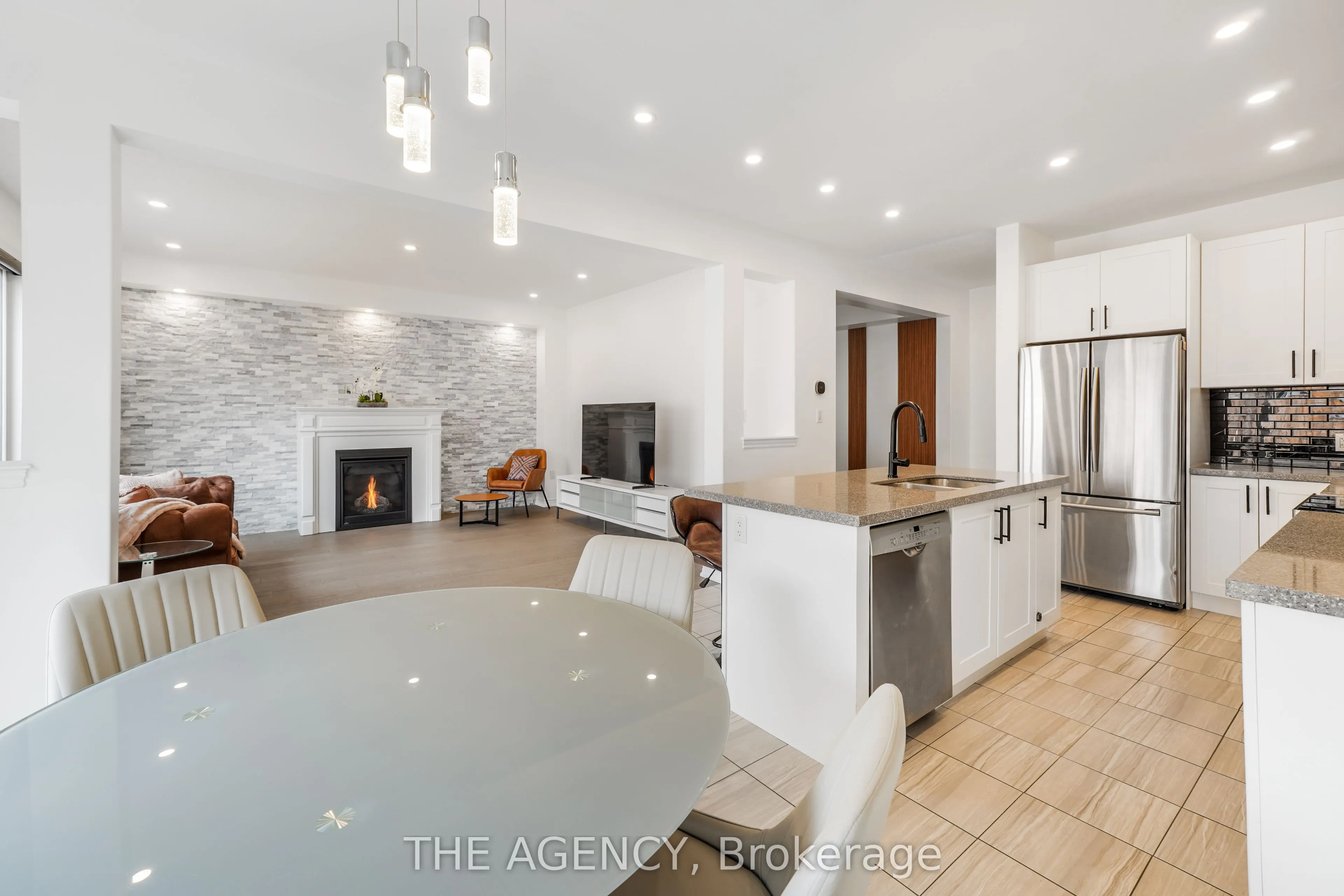 10 Moses Crescent