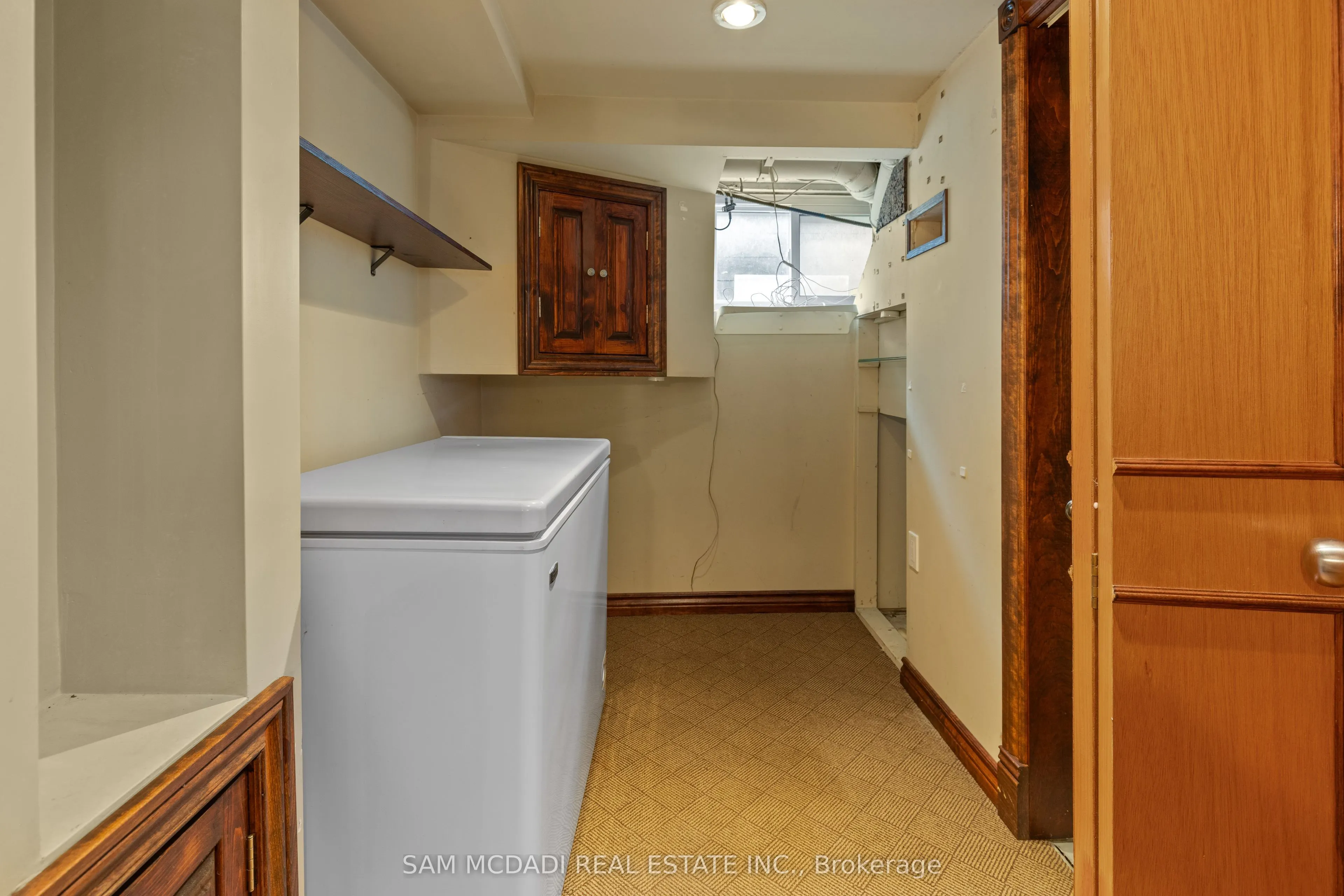 319 Cosburn Avenue