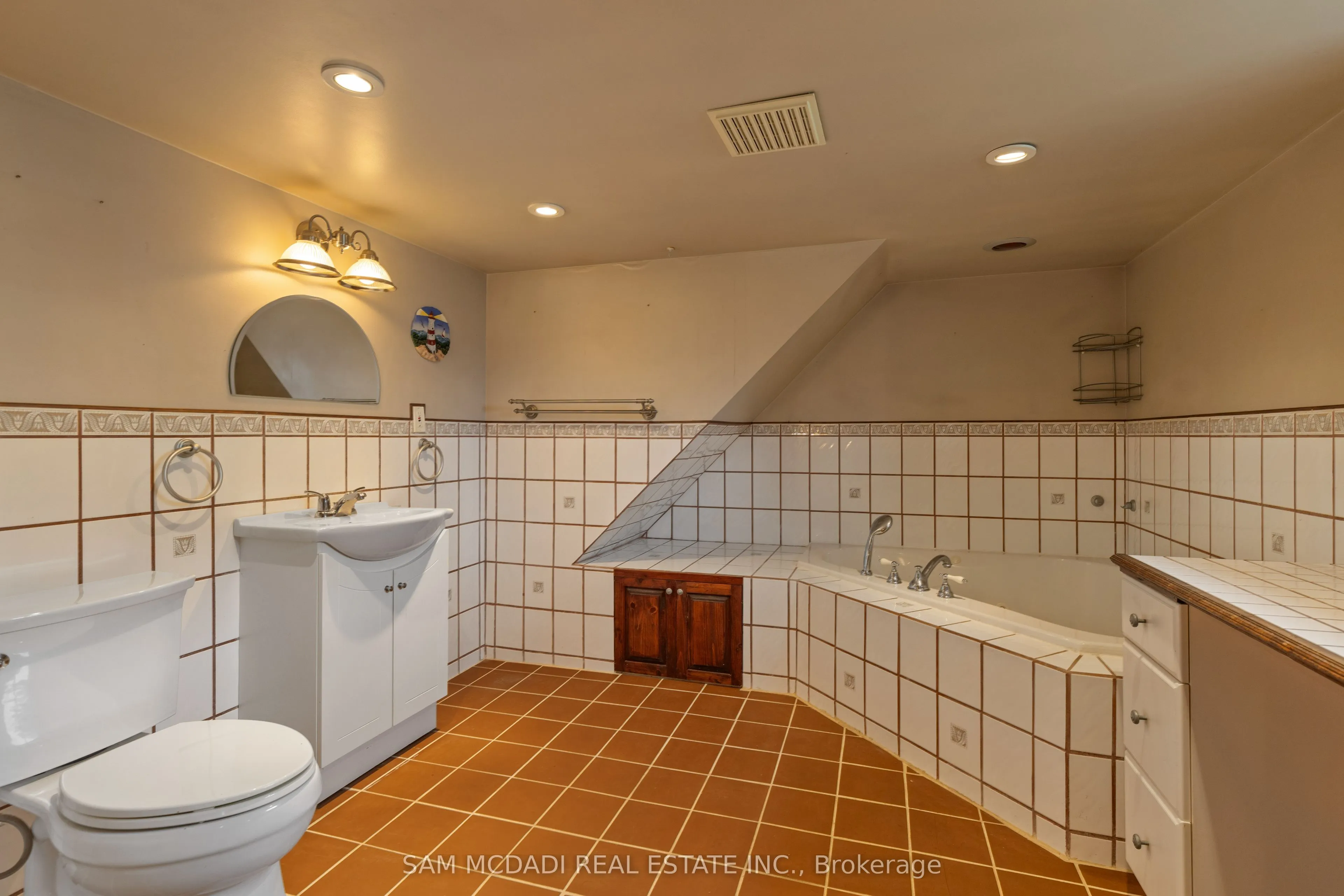 319 Cosburn Avenue