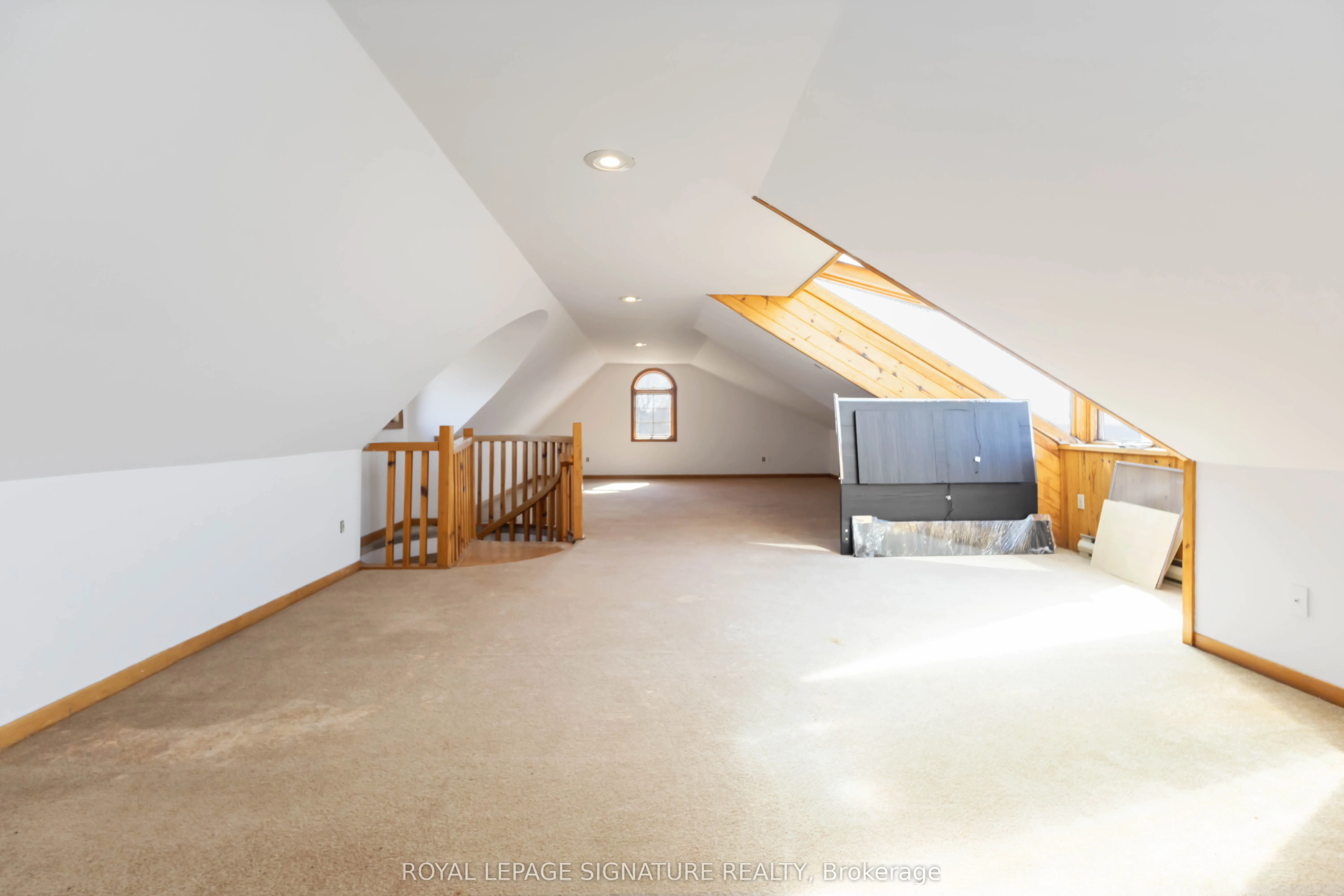 3741 Lakeshore Road E
