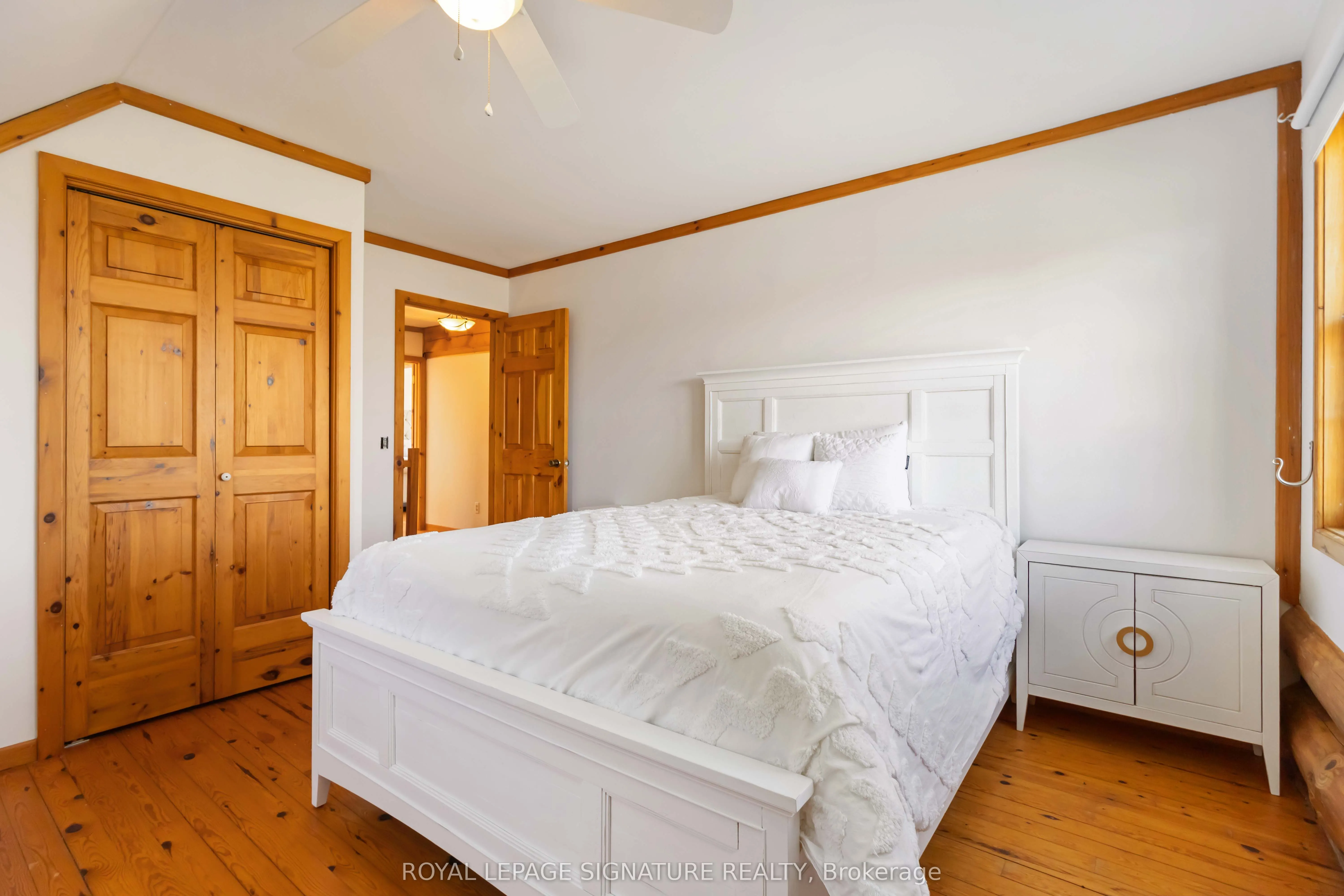 3741 Lakeshore Road E