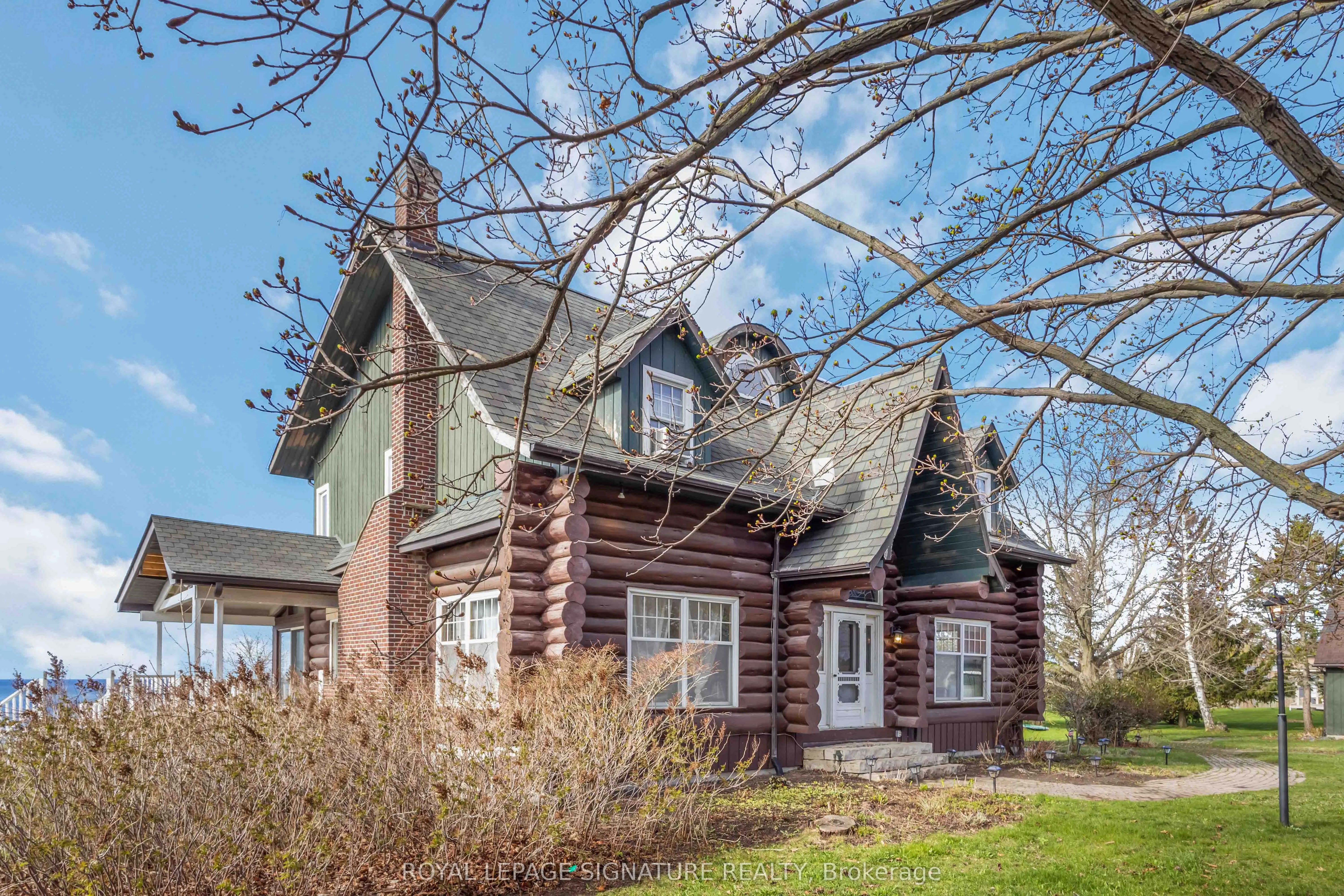 3741 Lakeshore Road E