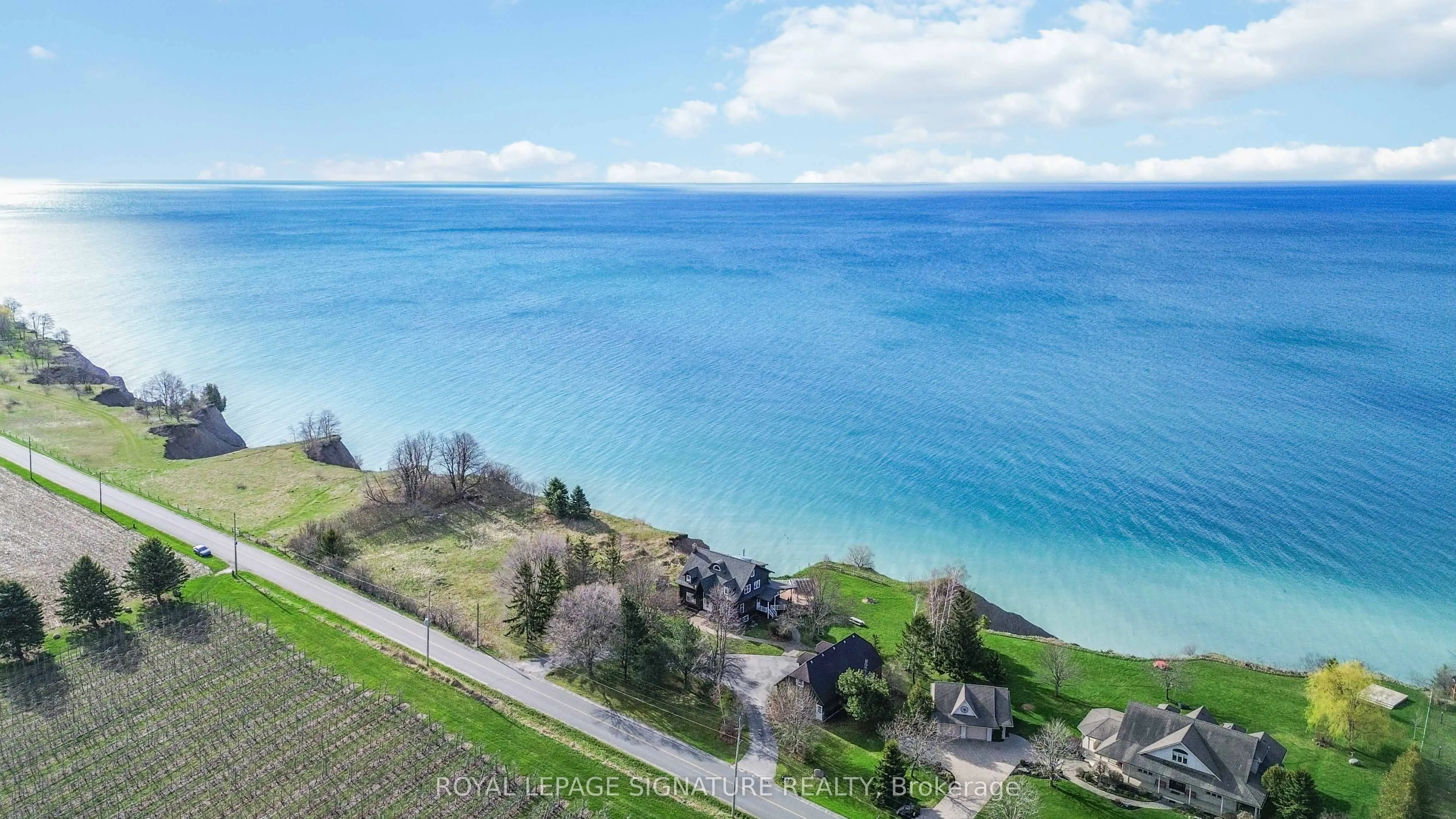 3741 Lakeshore Road E