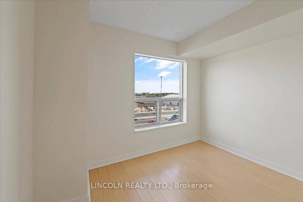 36 Lee Centre Drive, #815