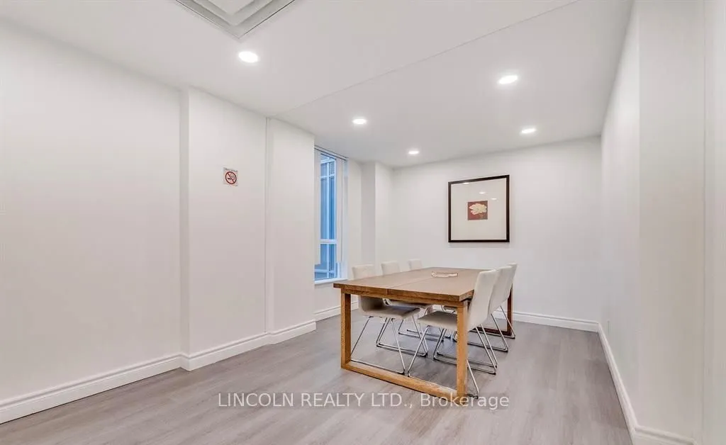 36 Lee Centre Drive, #815